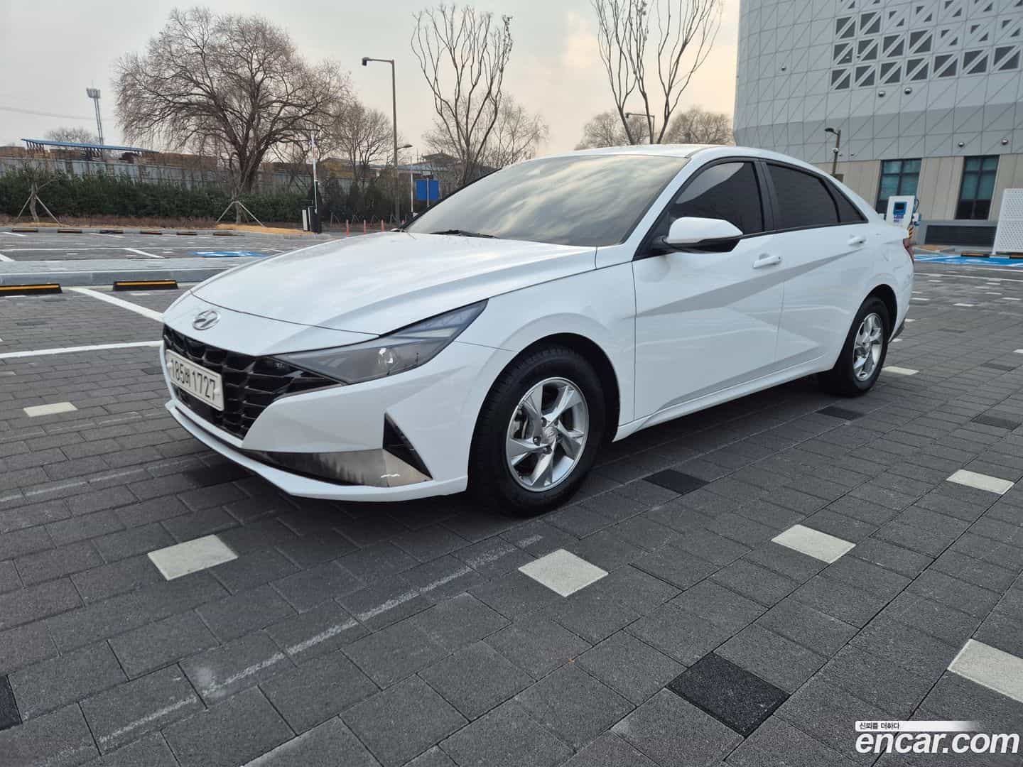 AVANTE Hyundai 2022.0-OUTER-002