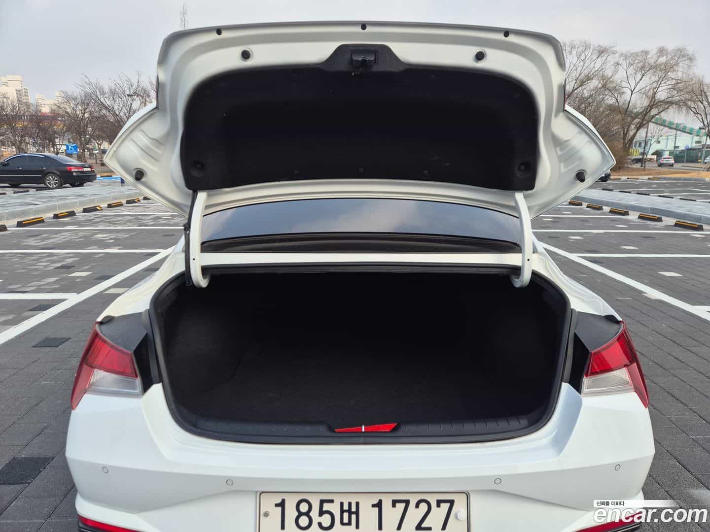 AVANTE Hyundai 2022.0-OUTER-005
