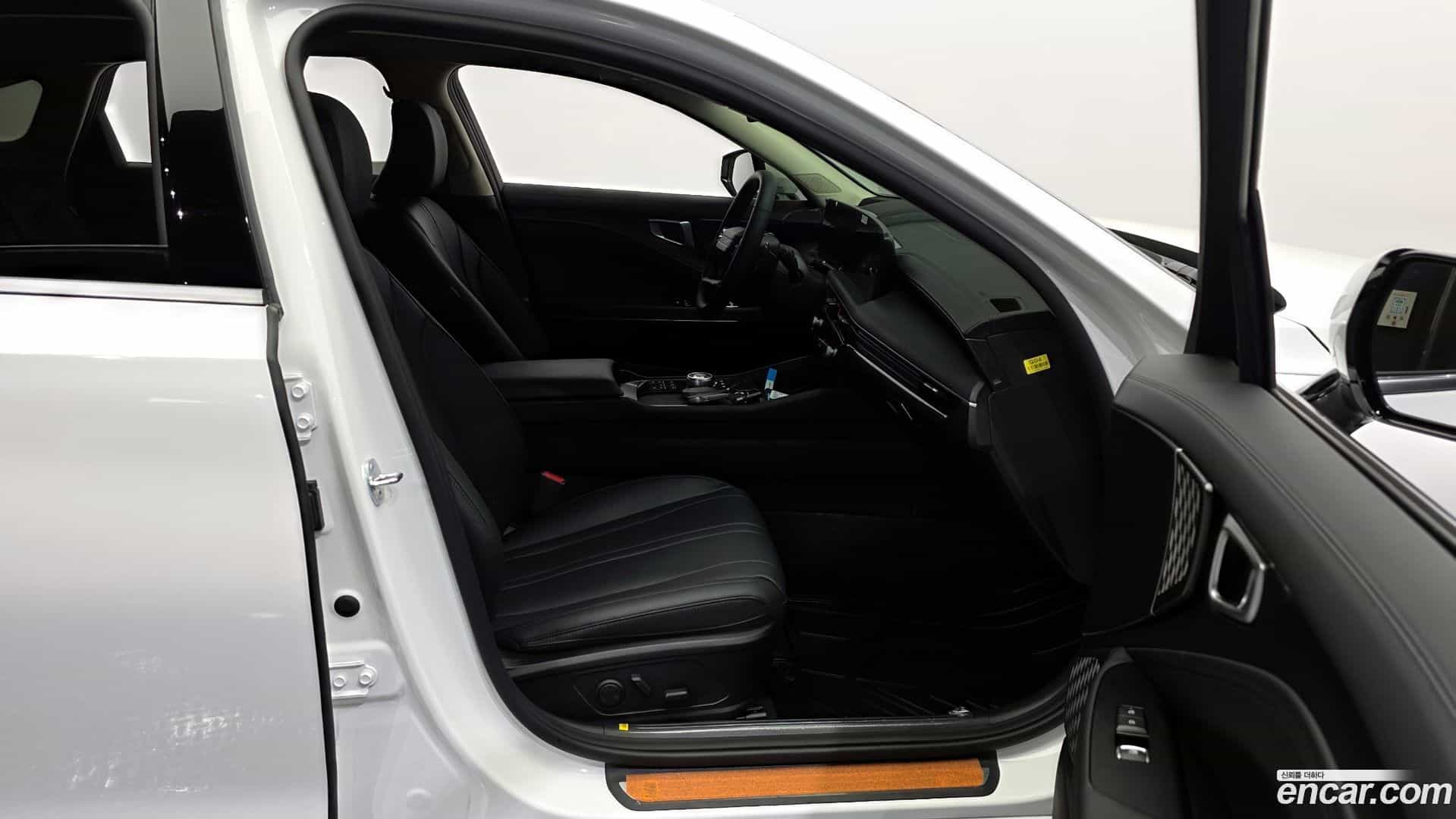 K8 Kia 2026.0-INNER-010