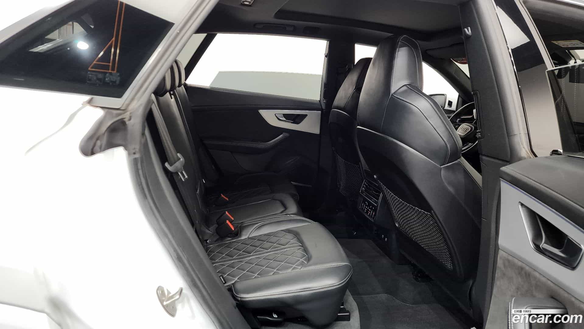 Q8 Audi 2021.2-OPTION-016