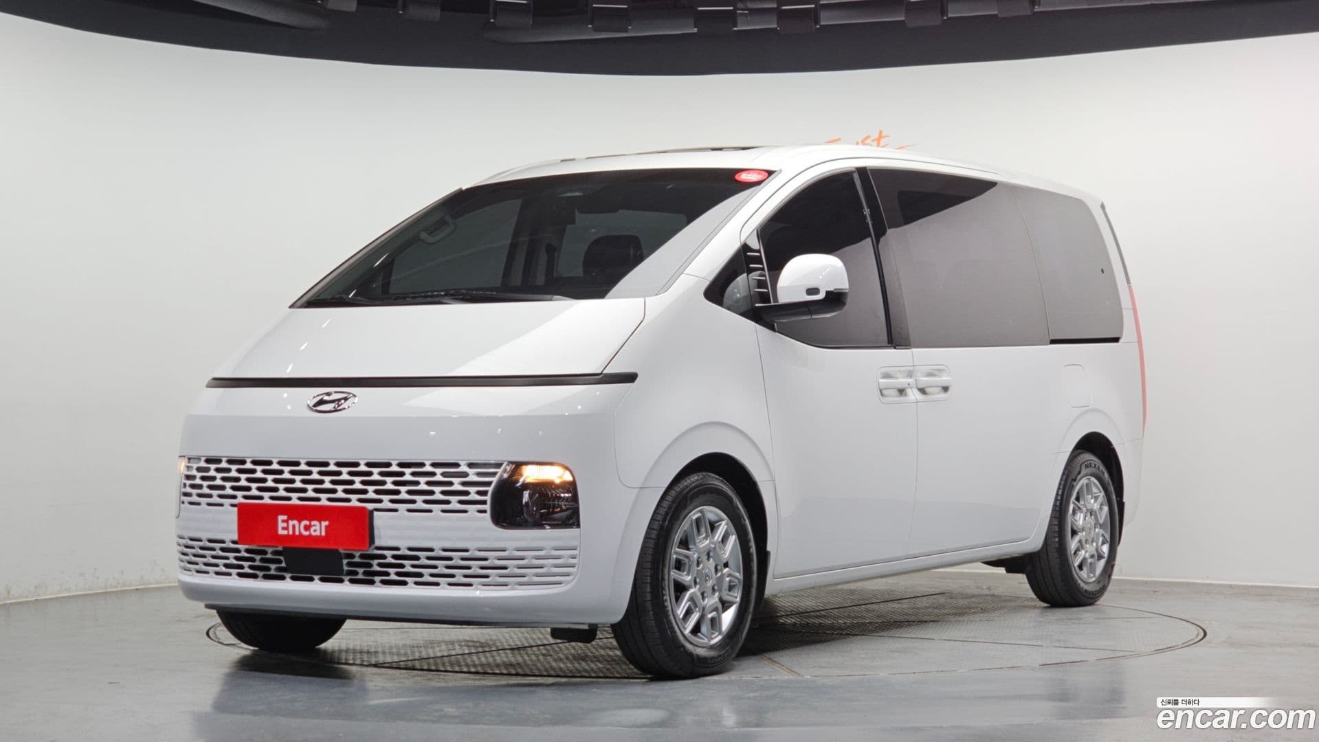 Main__Slider__Photo:Staria Hyundai 2021.9-0