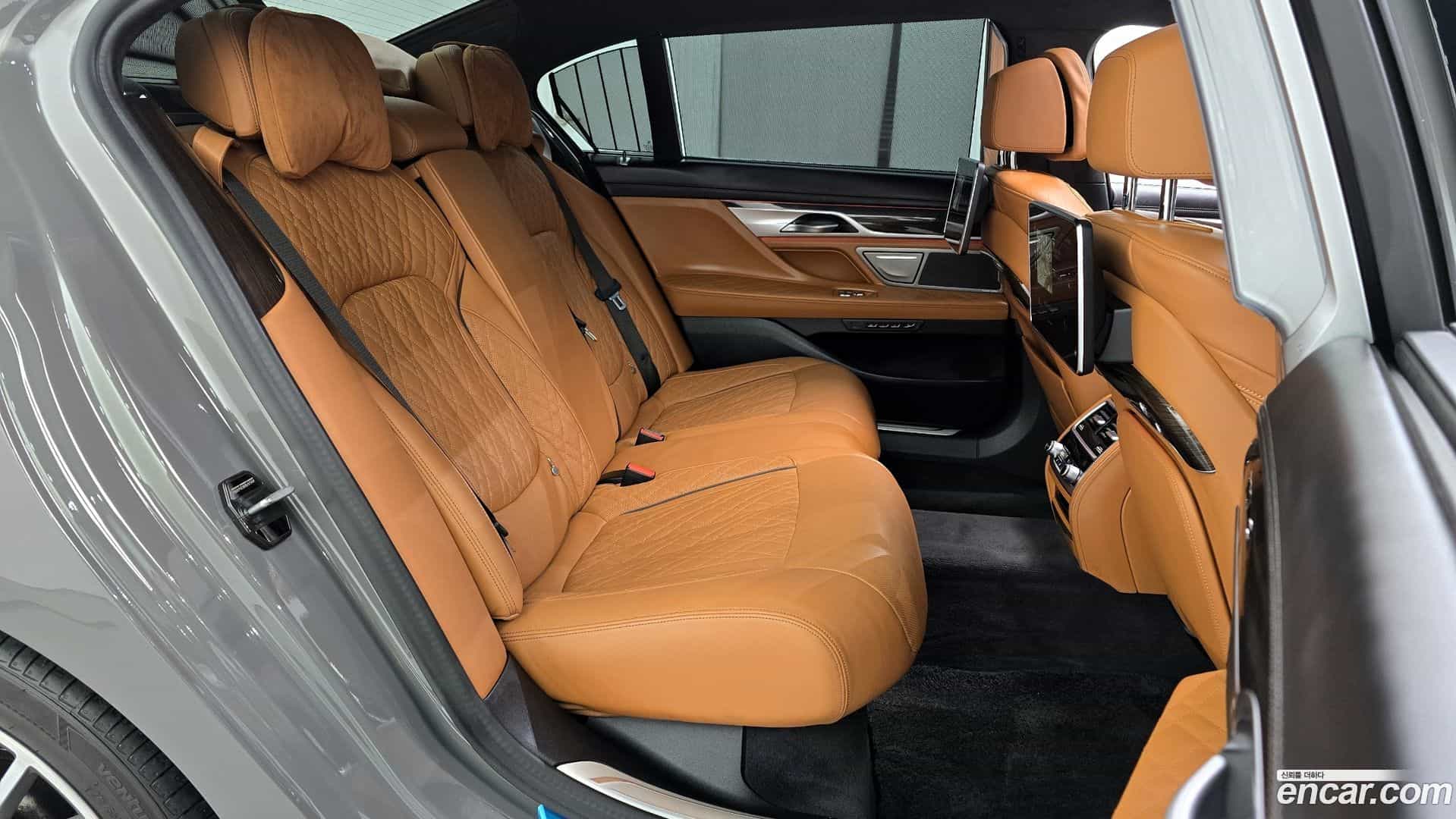 7-Series BMW 2021.4-OPTION-016