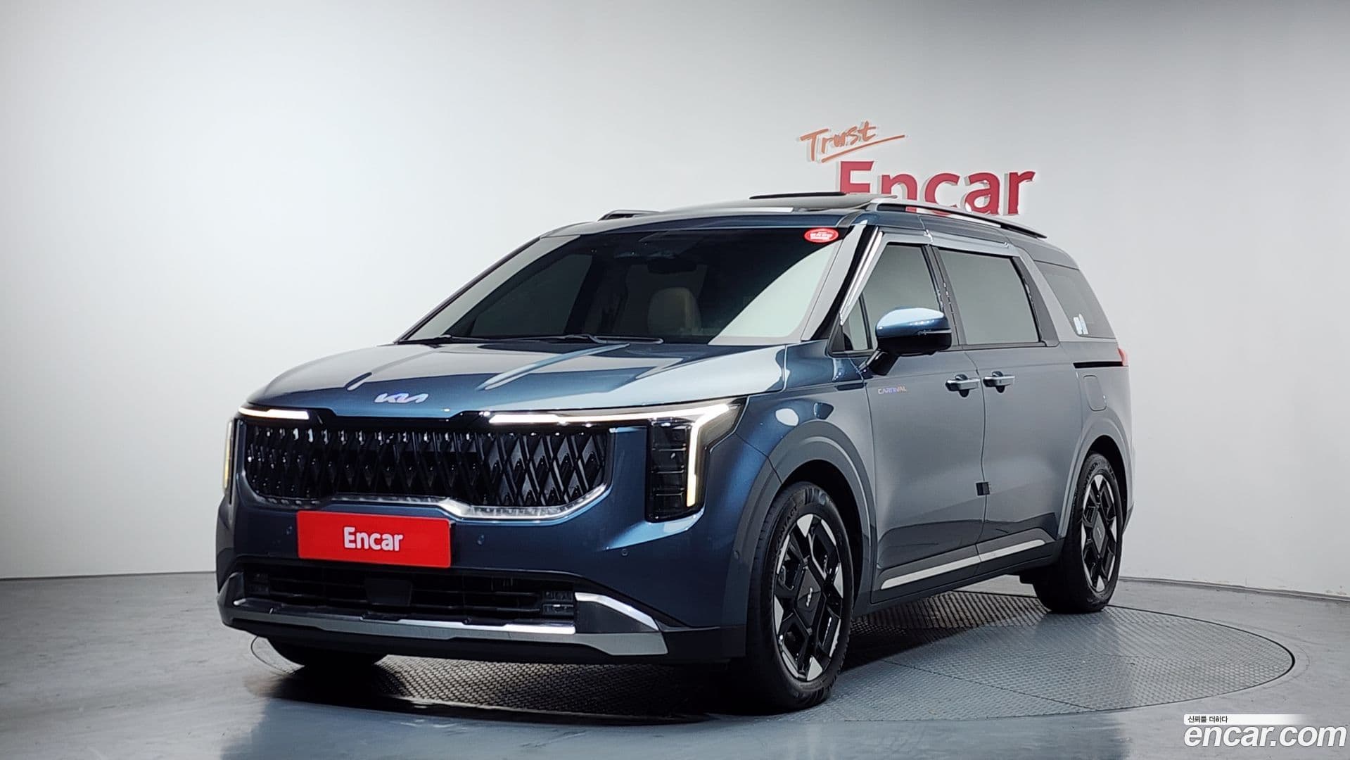 Main__Slider__Photo:Canival Kia 2024.1-0