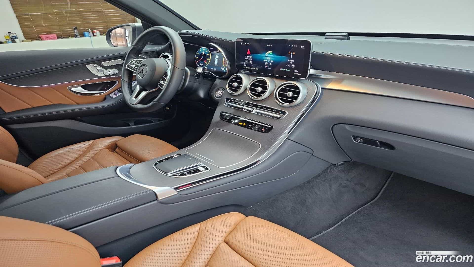 GLC-Class Mercedes-Benz 2022.7-OPTION-015