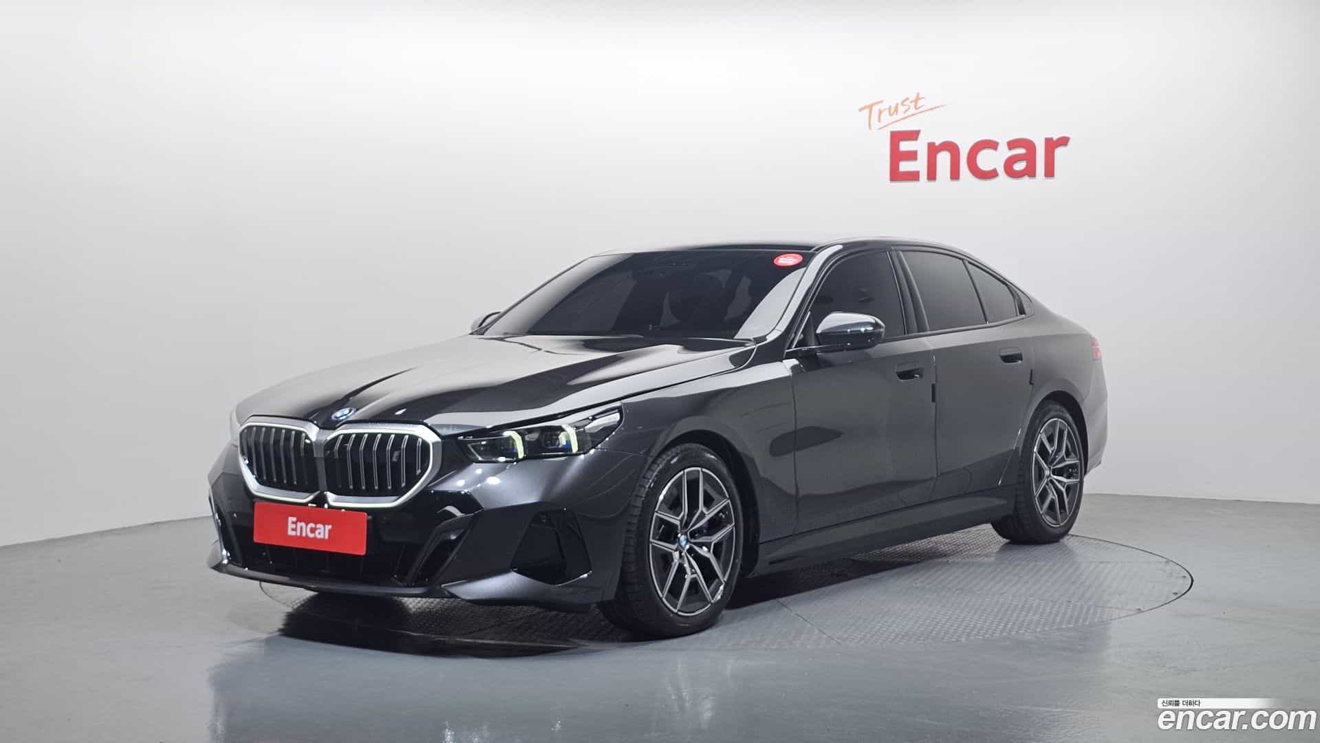 i5 BMW 2025.11-OUTER-001