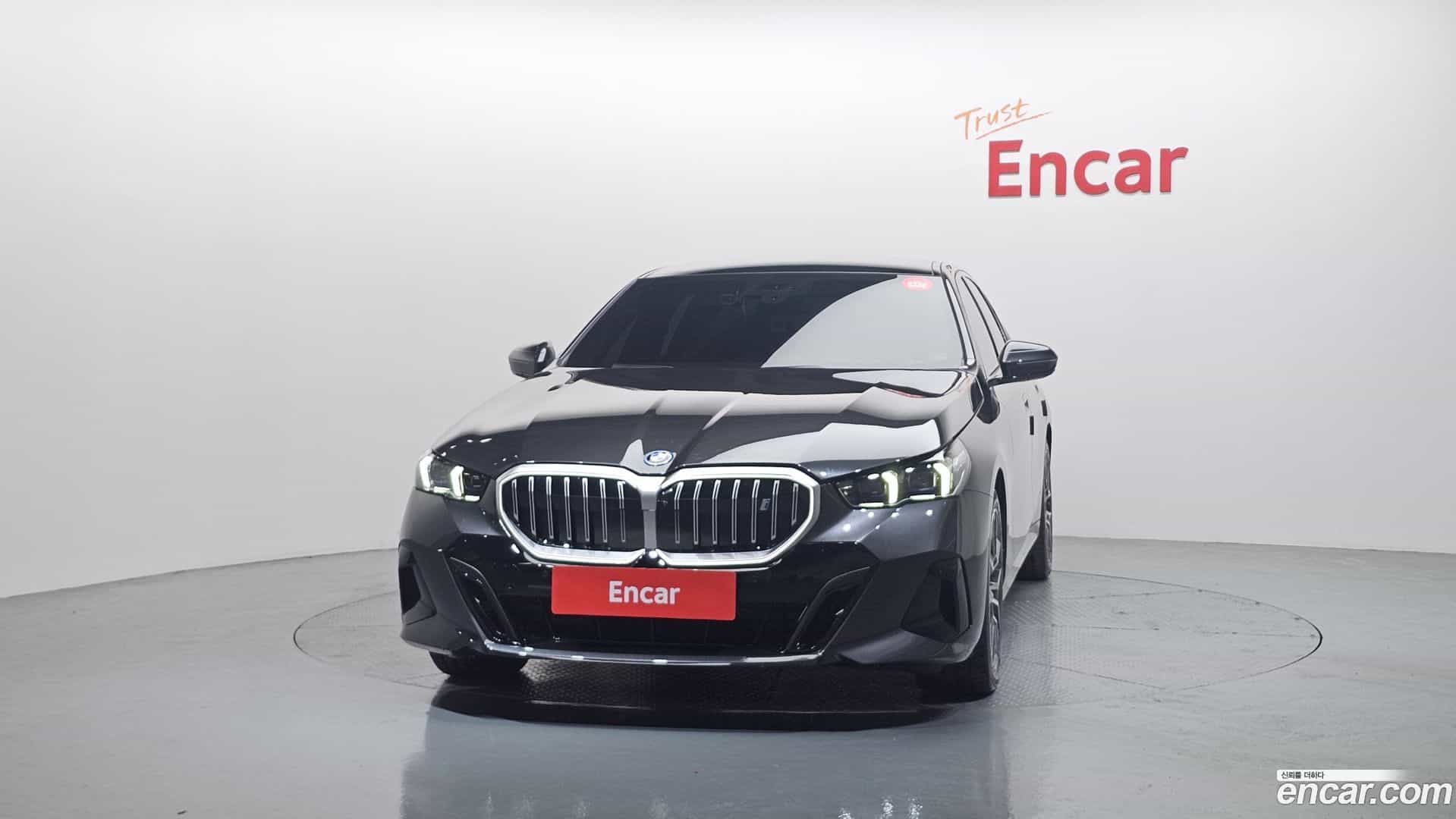 i5 BMW 2025.11-OUTER-003