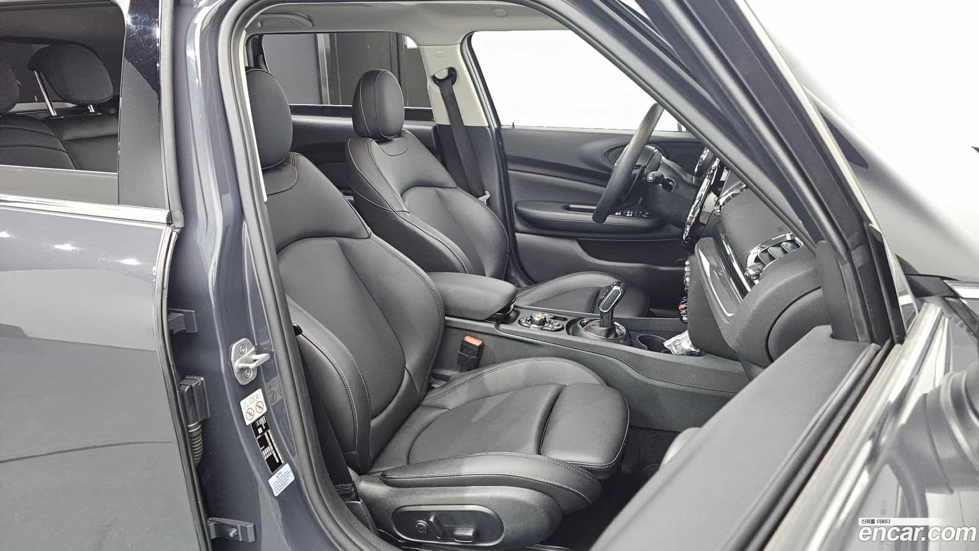 Clubman Mini 2020.5-INNER-010