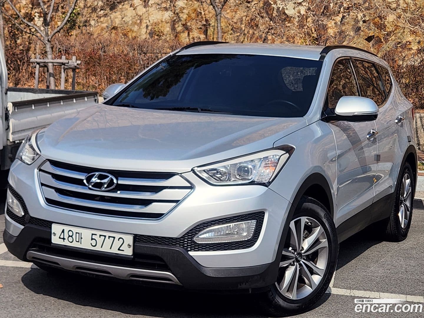 Main__Slider__Photo:Santafe Hyundai 2015.0-0