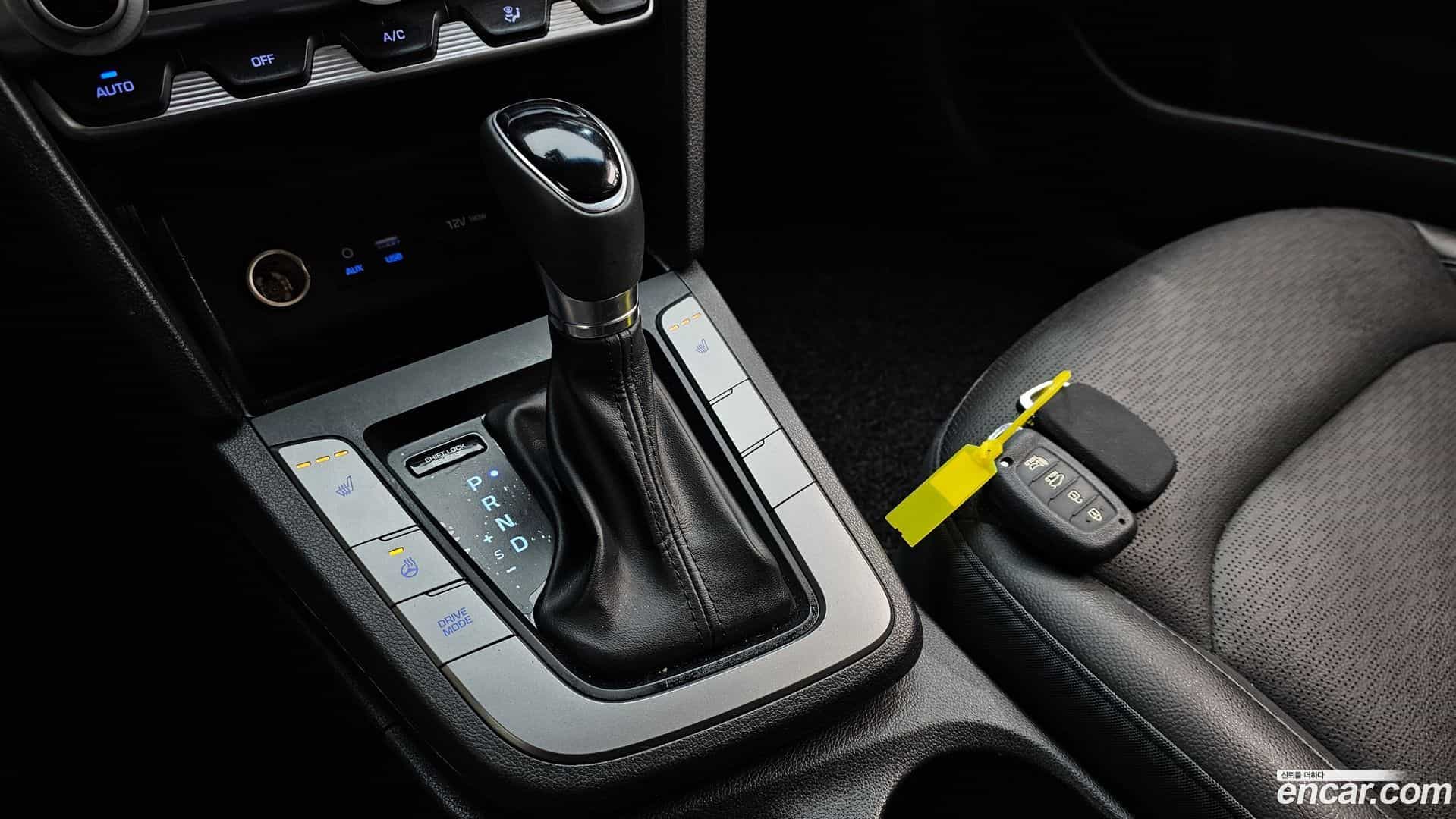 AVANTE Hyundai 2019.4-INNER-009