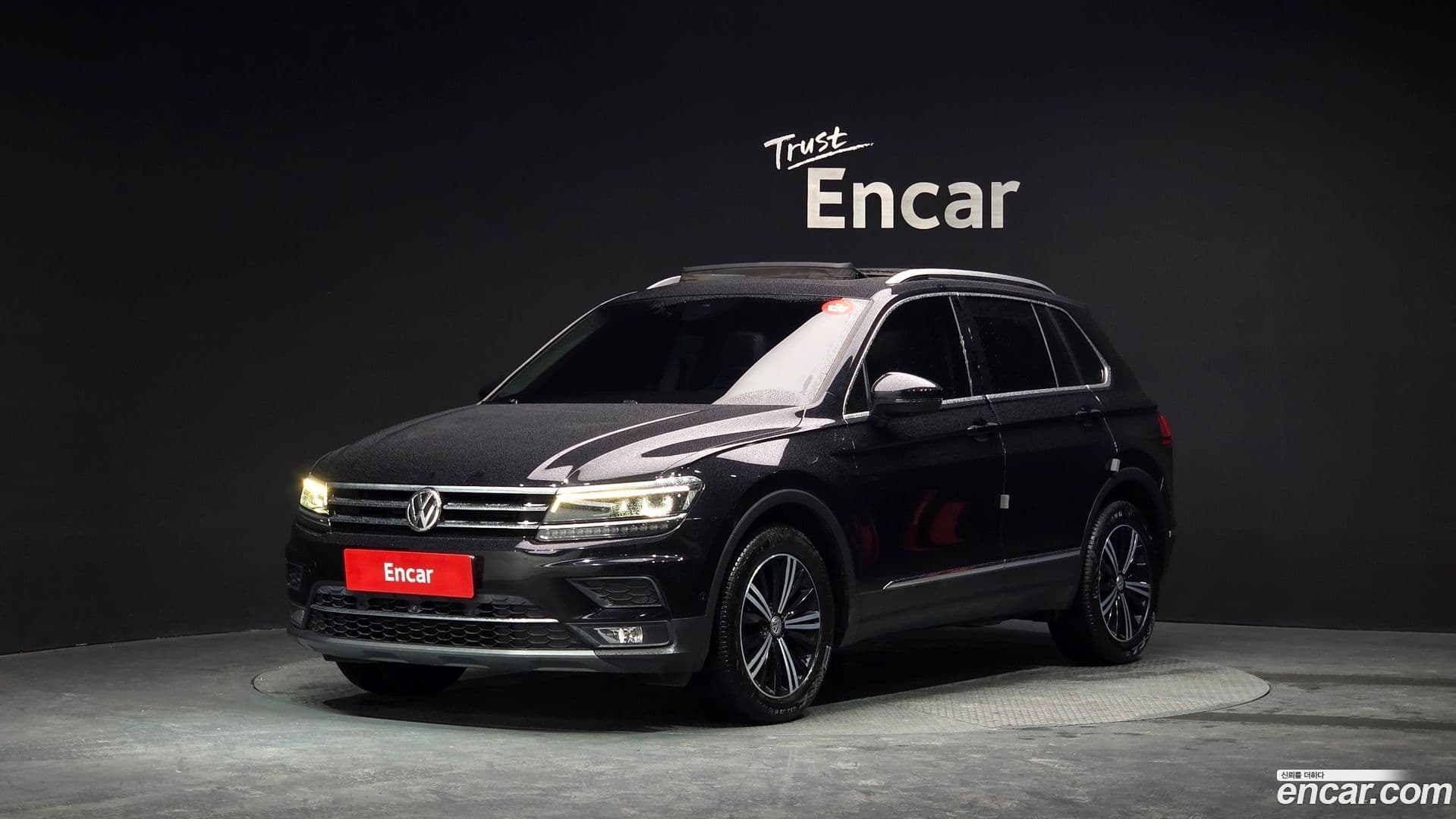 Main__Slider__Photo:Tiguan Volkswagen 2019.11-0