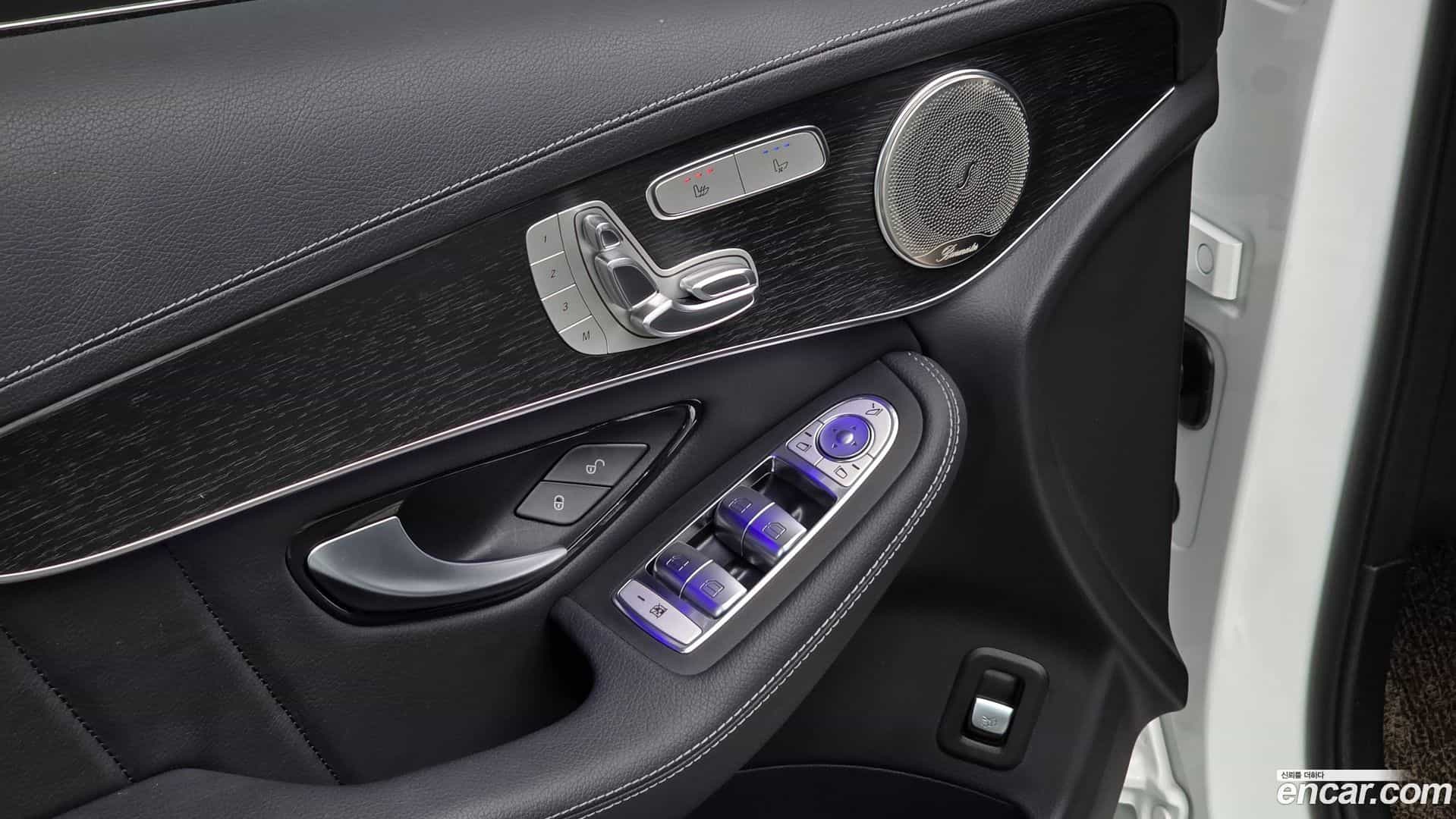 GLC-Class Mercedes-Benz 2023.0-OPTION-021