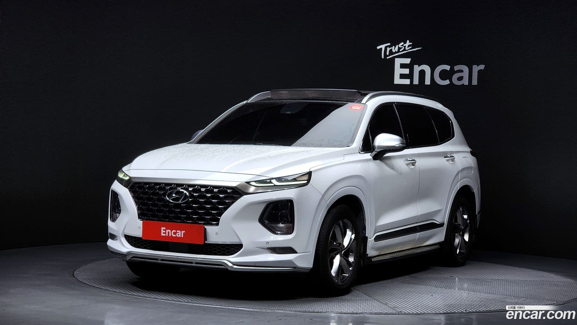 Main__Slider__Photo:Santafe Hyundai 2018.10-0
