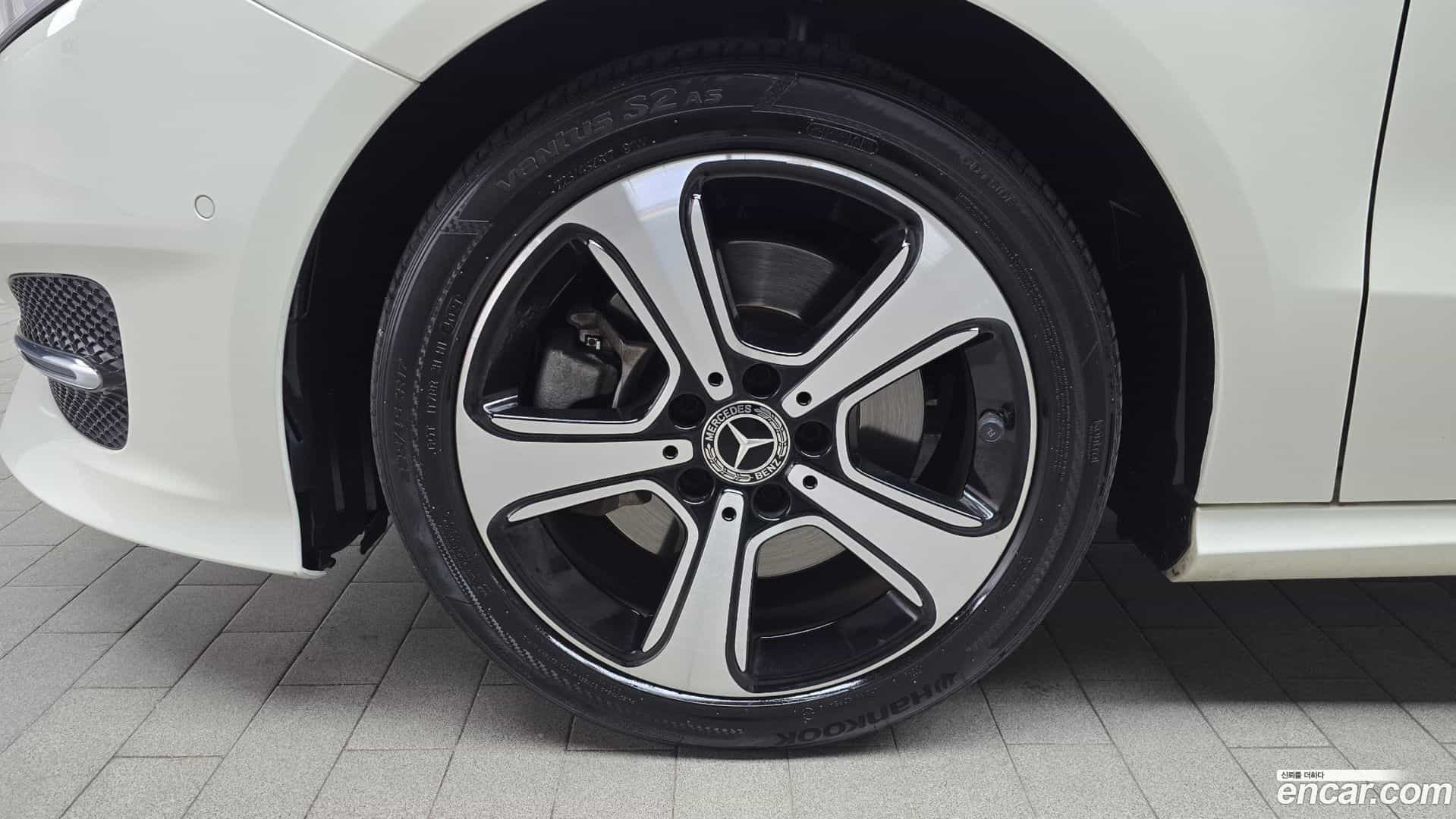 B-Class Mercedes-Benz 2018.2-OUTER-005