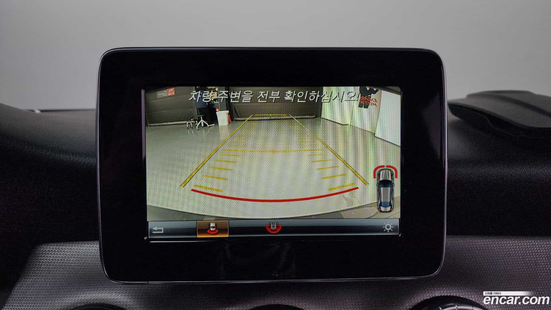 CLA-Class Mercedes-Benz 2016.11-OPTION-020