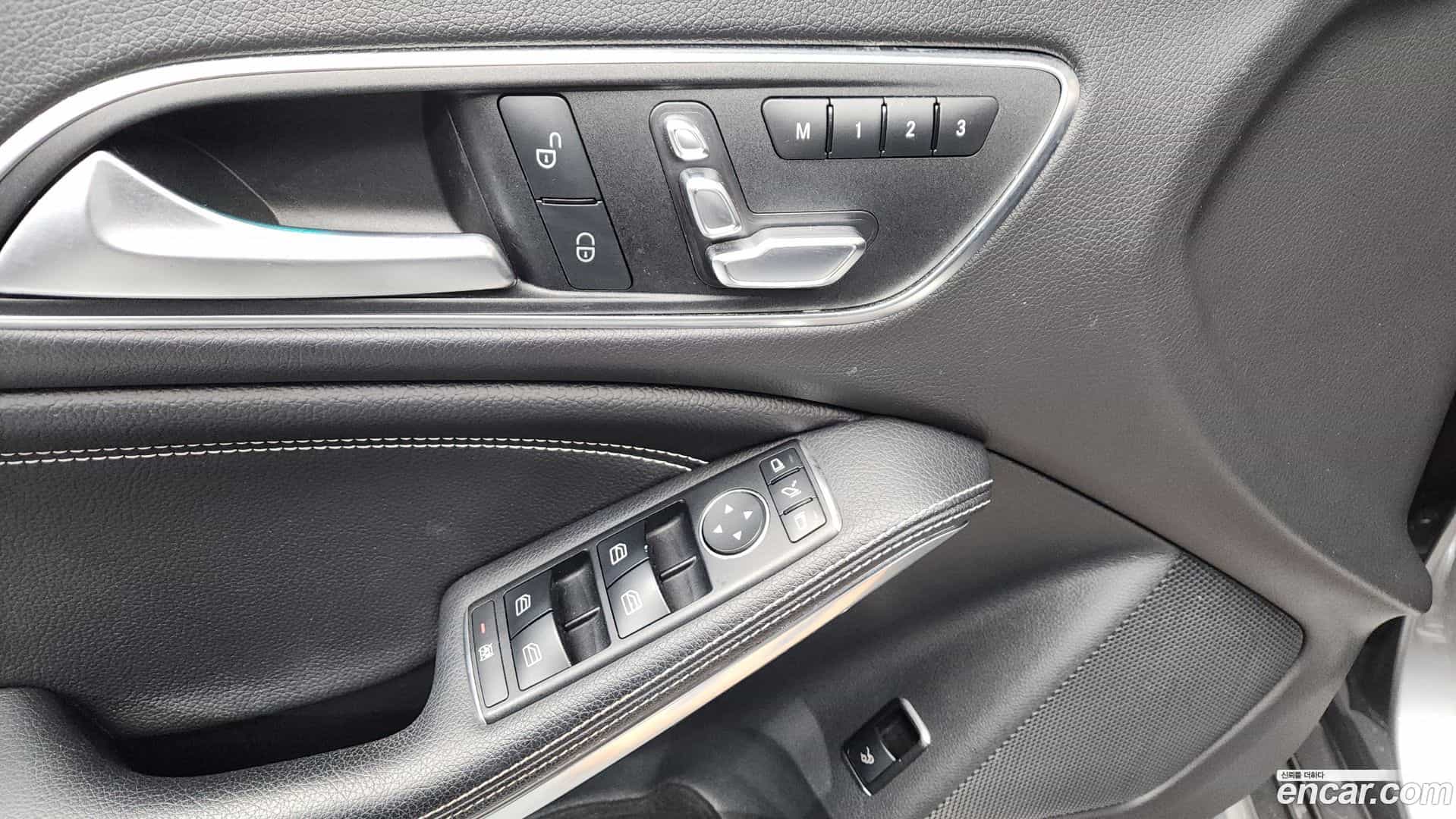 CLA-Class Mercedes-Benz 2016.11-OPTION-022