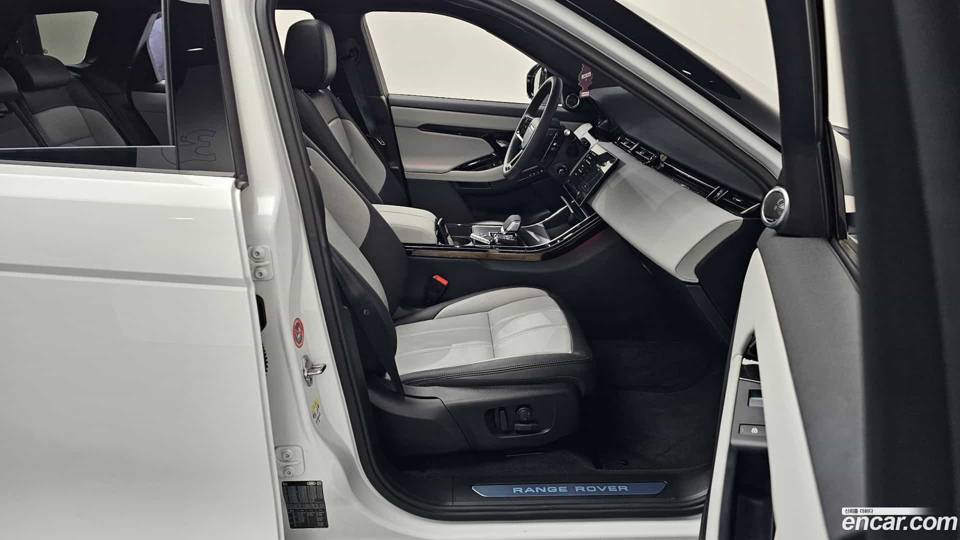 Range Rover Evoque Land Rover 2025.5-OPTION-015