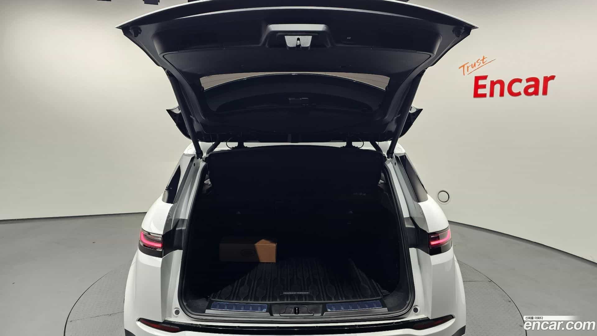 Range Rover Evoque Land Rover 2025.5-OPTION-024