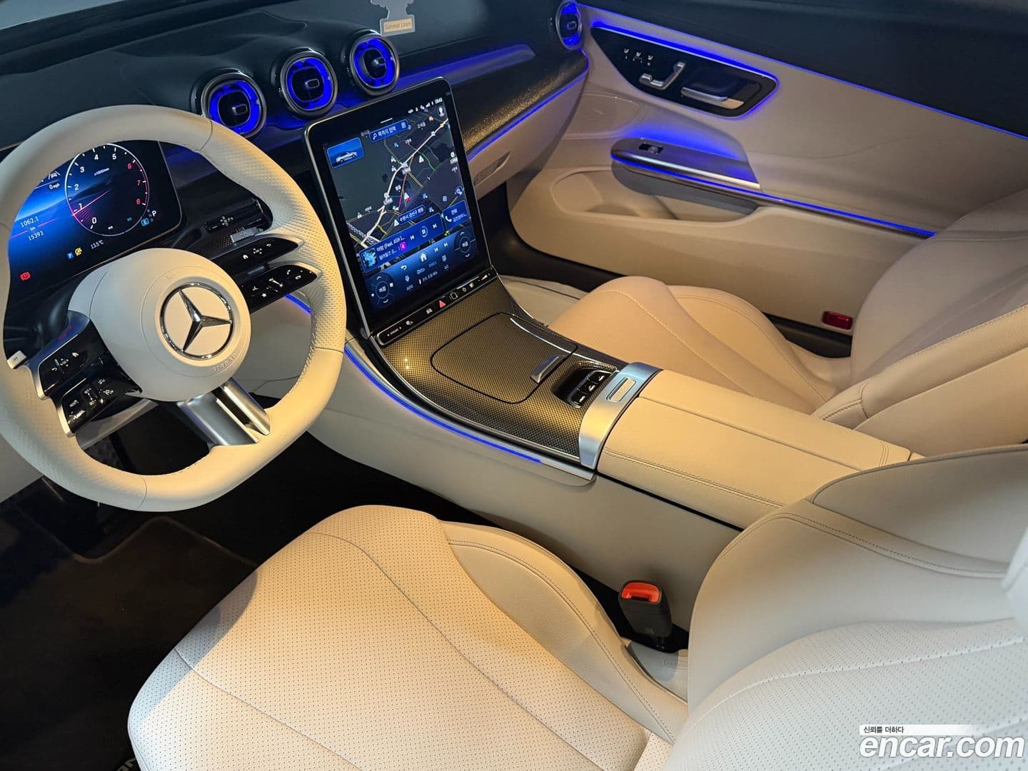 Main__Slider__Photo:CLE-Class Mercedes-Benz 2024.6-0