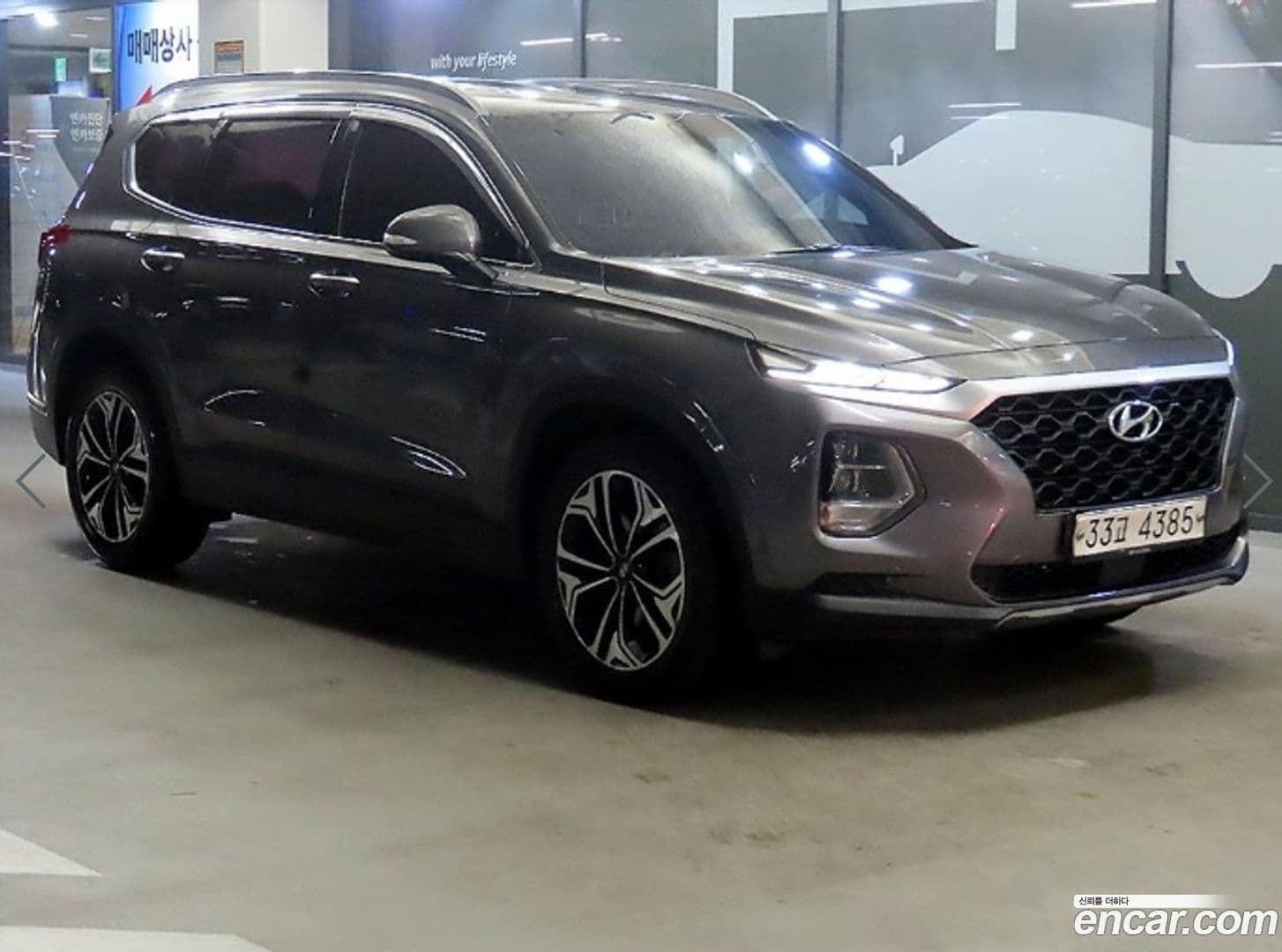 Main__Slider__Photo:Santafe Hyundai 2018.3-0