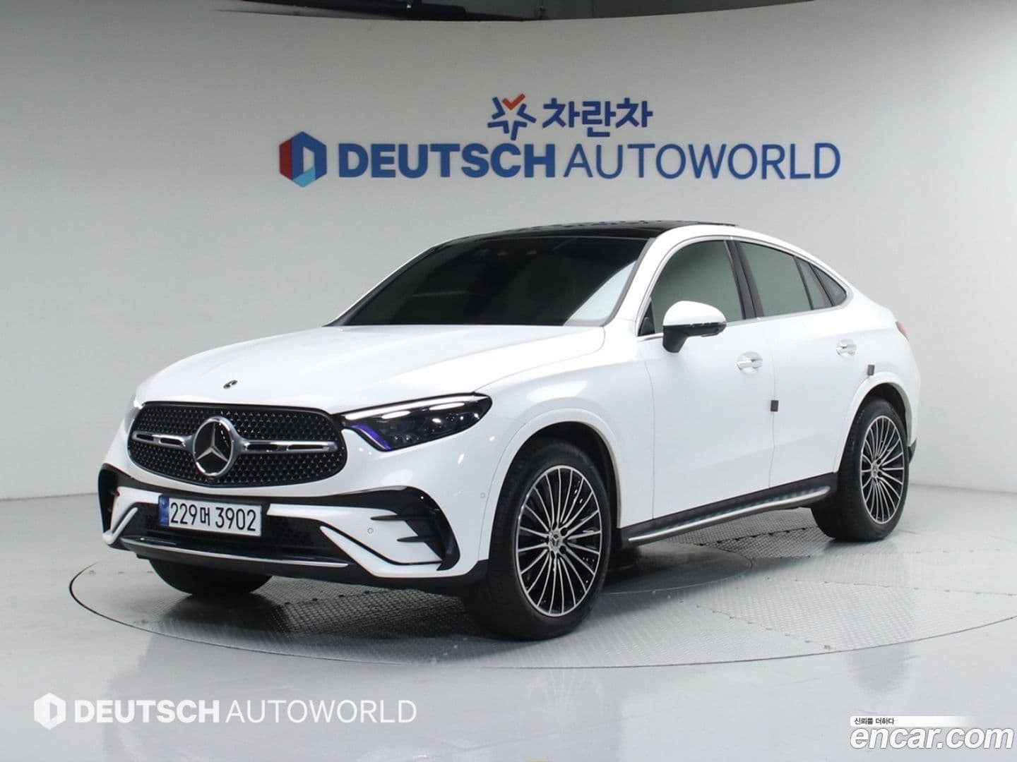 Main__Slider__Photo:GLC-Class Mercedes-Benz 2024.2-0