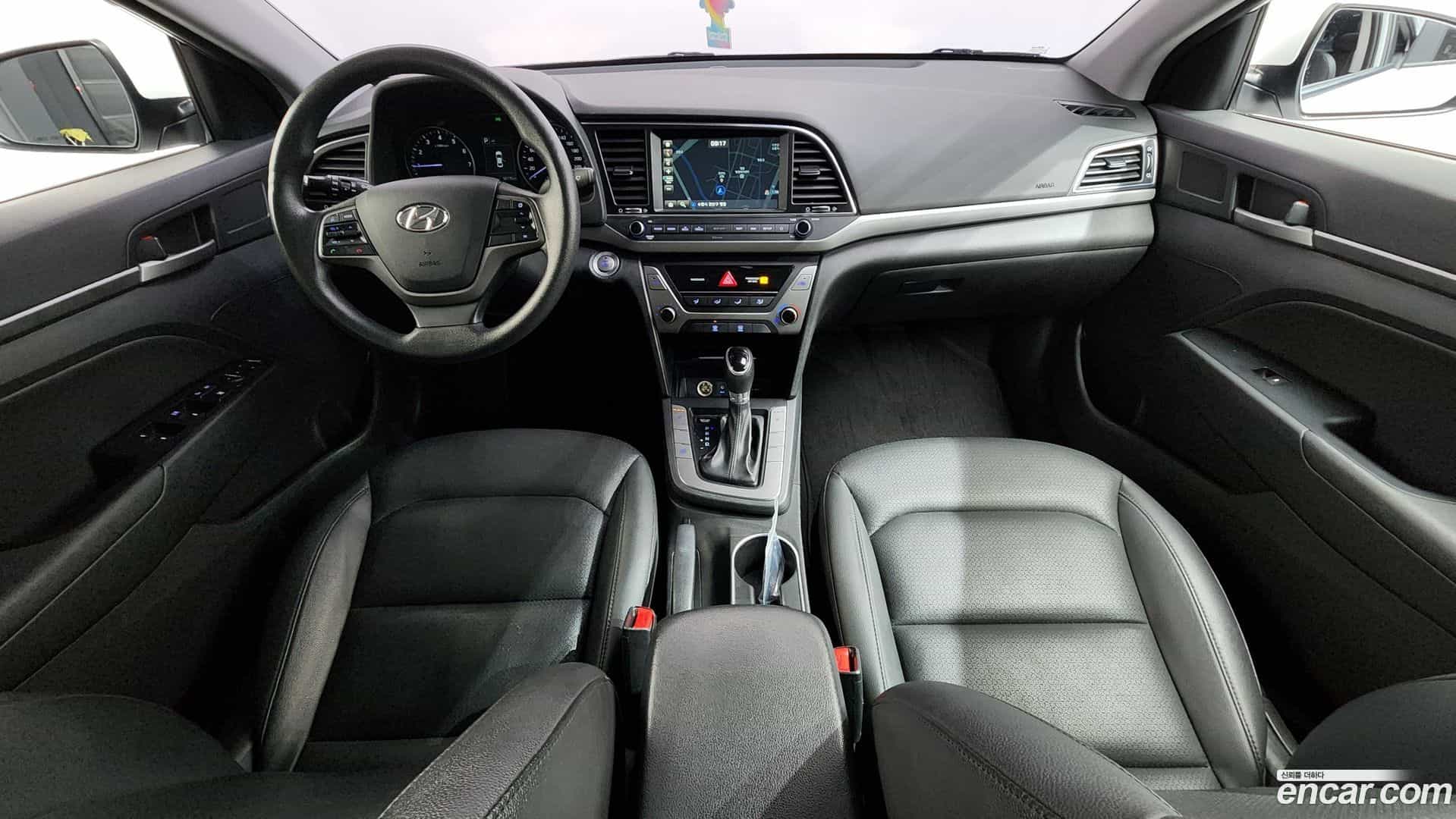 AVANTE Hyundai 2018.5-INNER-007