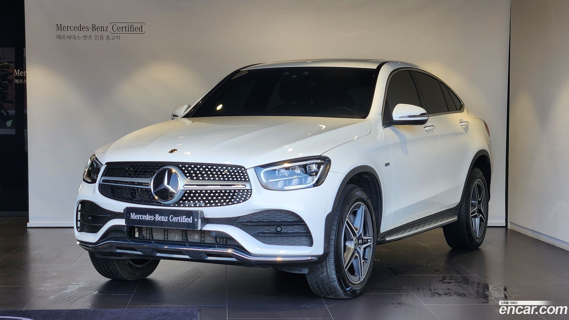 Main__Slider__Photo:GLC-Class Mercedes-Benz 2021.4-0
