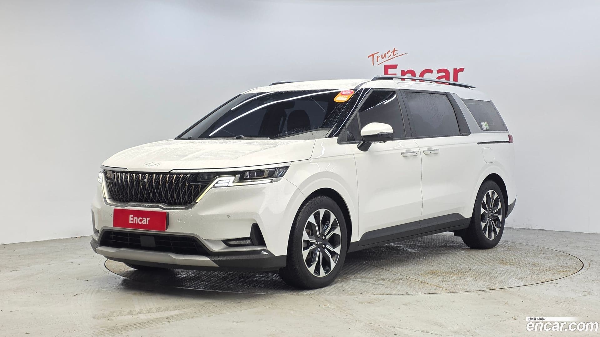 Main__Slider__Photo:Canival Kia 2022.2-0