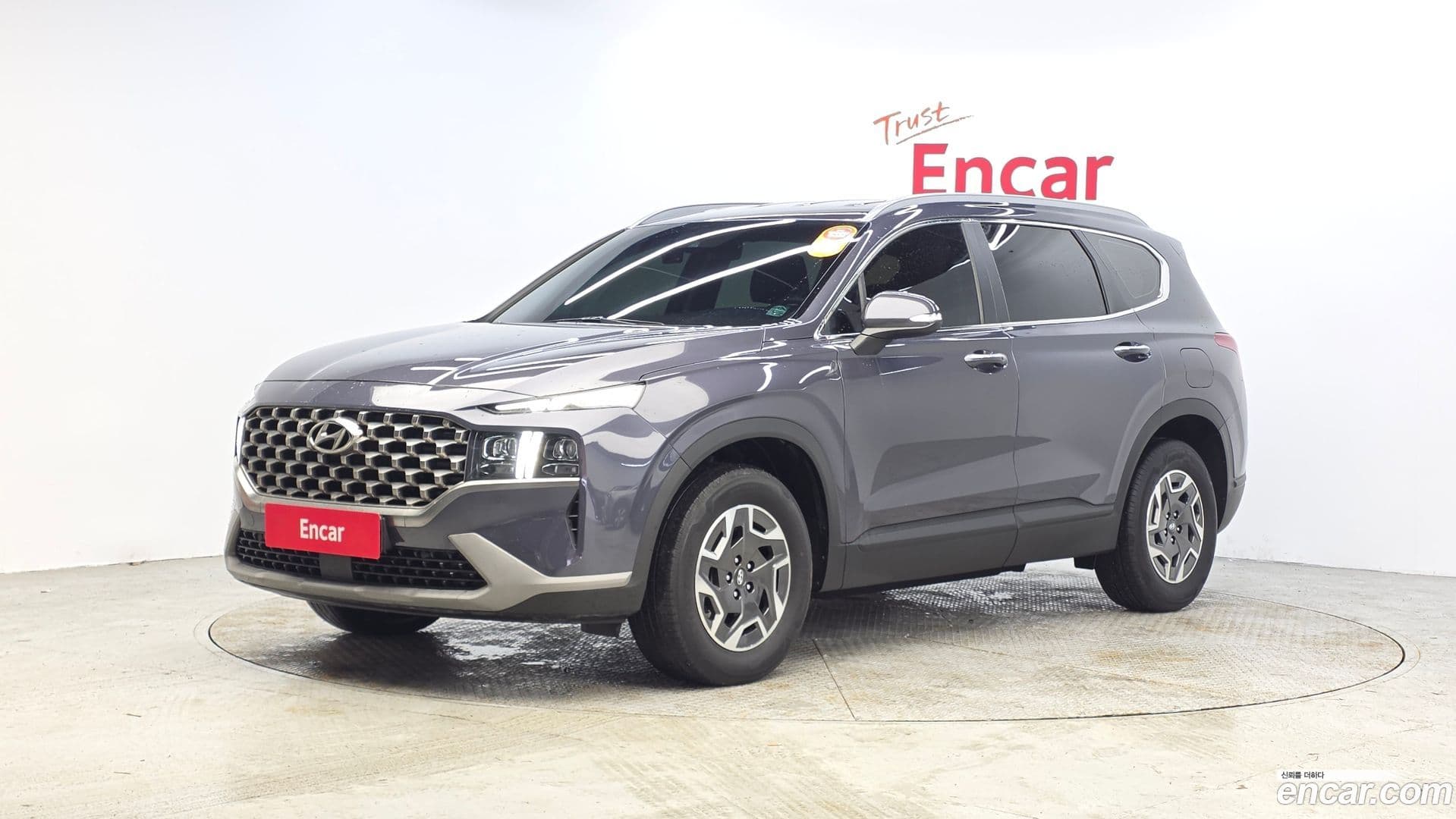 Main__Slider__Photo:Santafe Hyundai 2022.6-0
