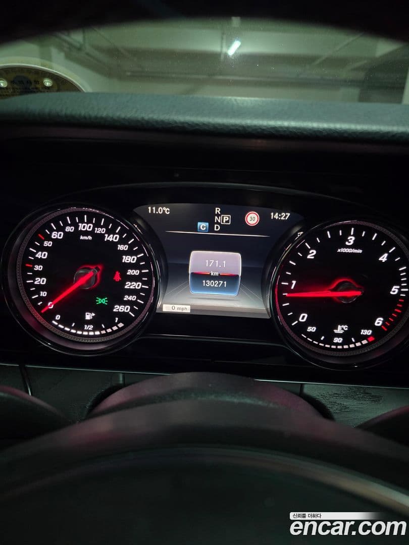 Main__Slider__Photo:E-Class Mercedes-Benz 2018.5-0