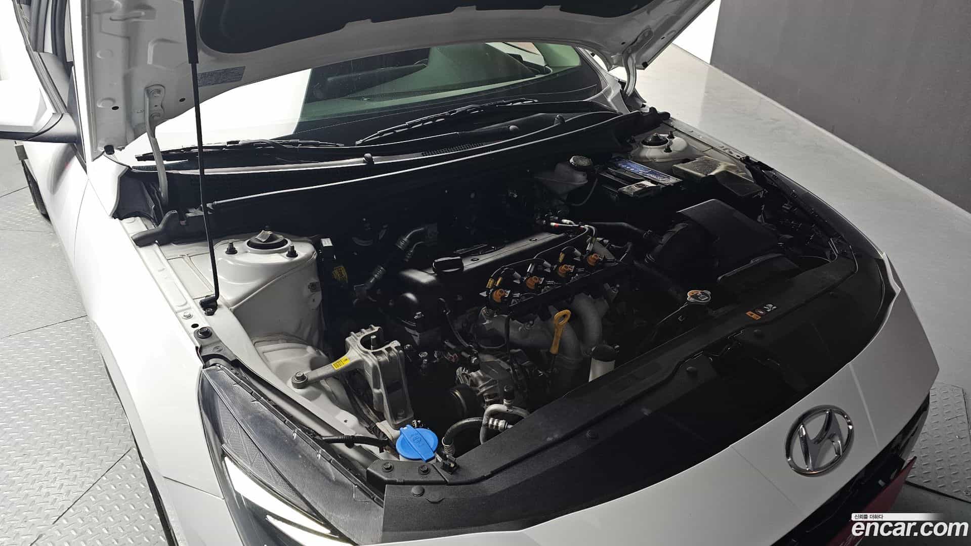 AVANTE Hyundai 2022.10-INNER-006