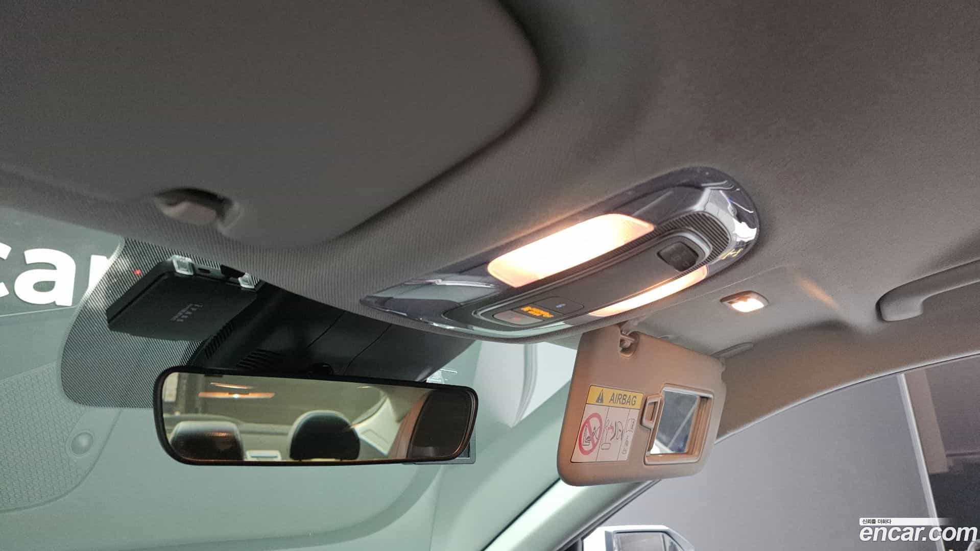 AVANTE Hyundai 2022.10-OPTION-020