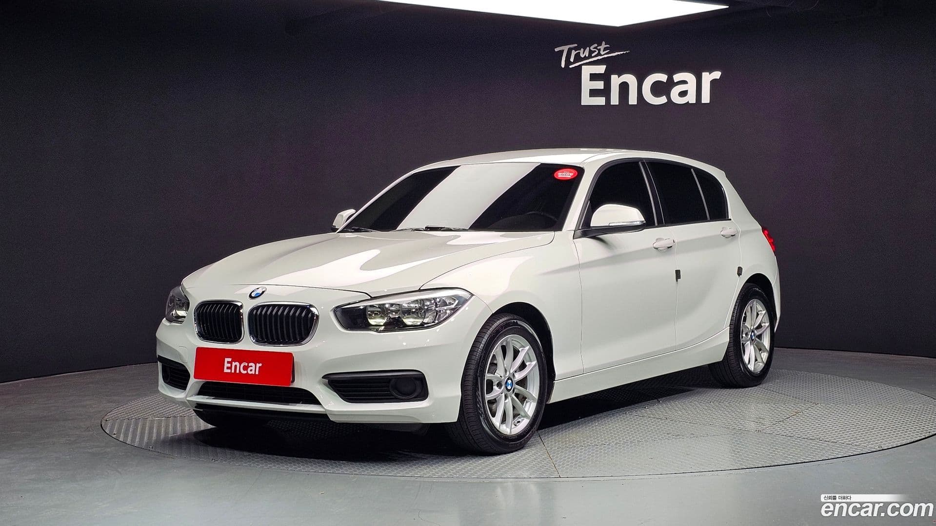 Main__Slider__Photo:1-Series BMW 2017.5-0