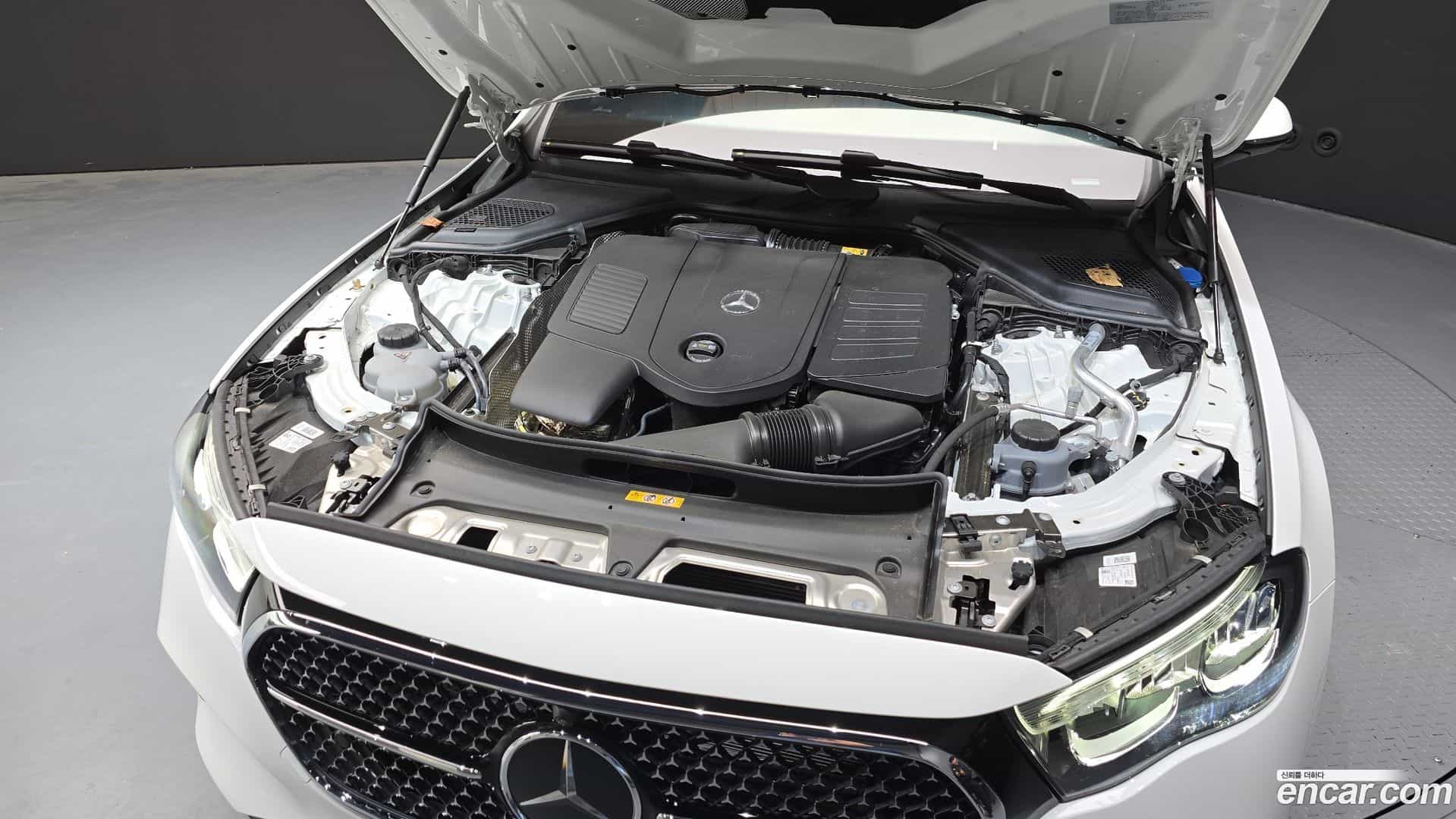 E-Class Mercedes-Benz 2025.3-OUTER-006