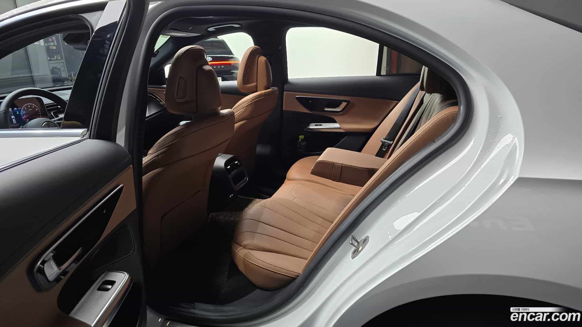 E-Class Mercedes-Benz 2025.3-OPTION-015