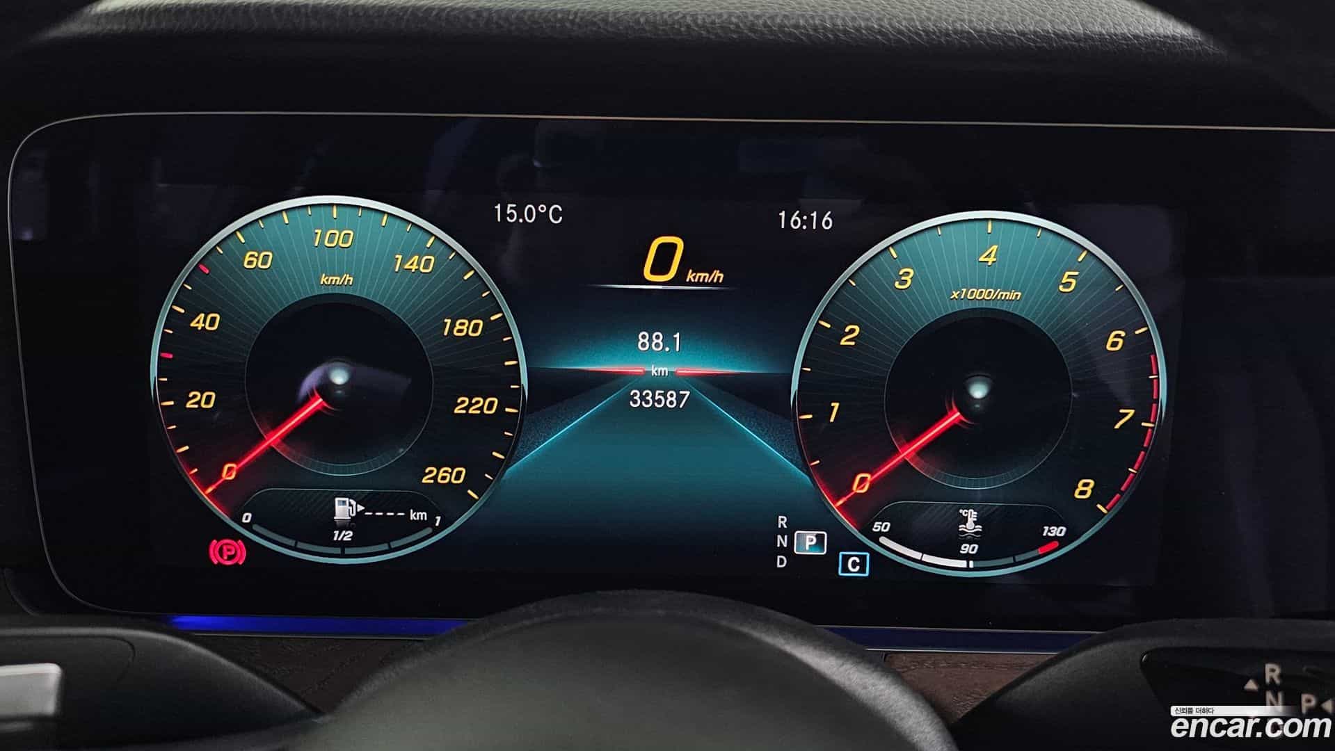 E-Class Mercedes-Benz 2022.11-INNER-008