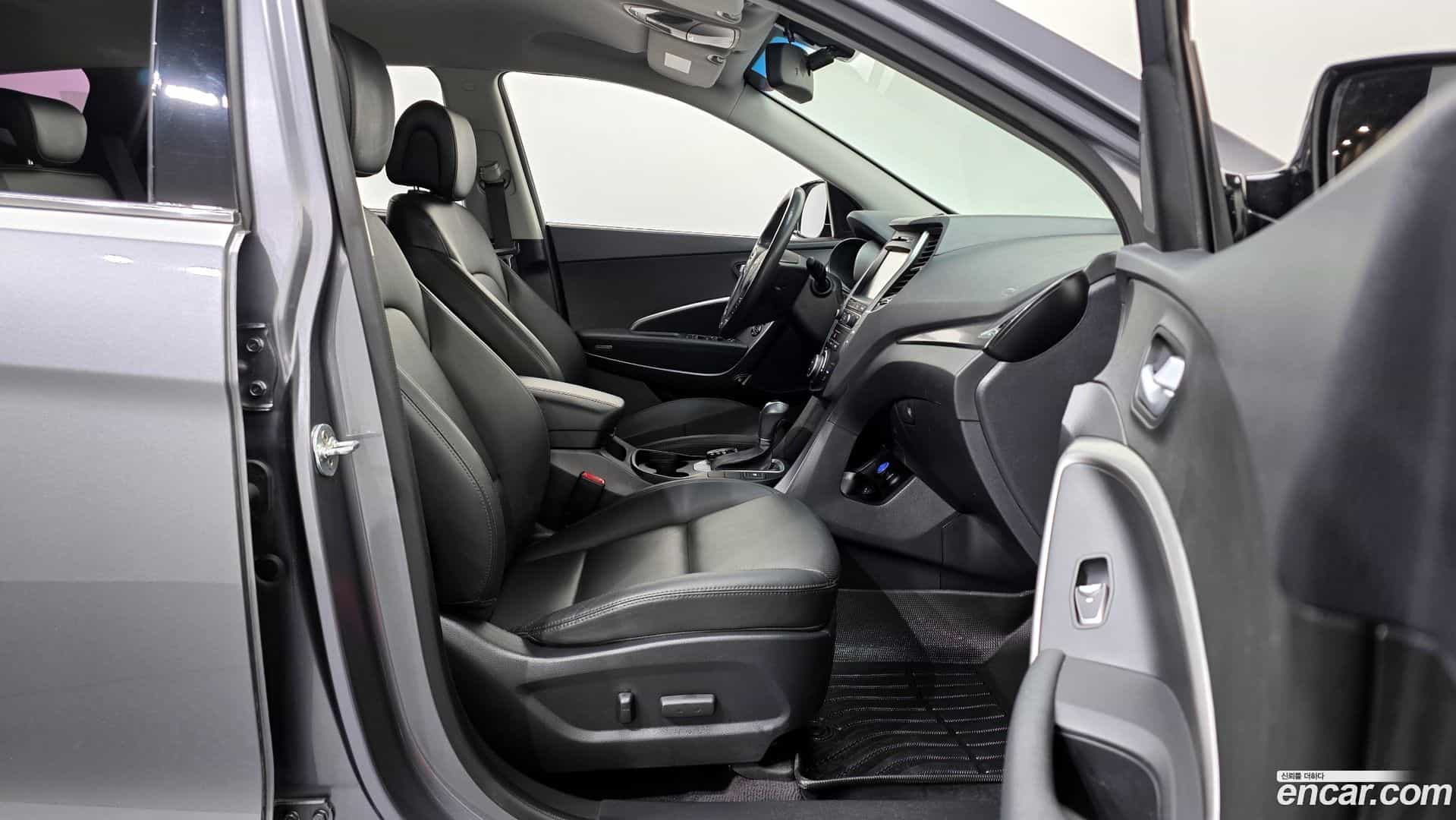 Santafe Hyundai 2016.8-INNER-010