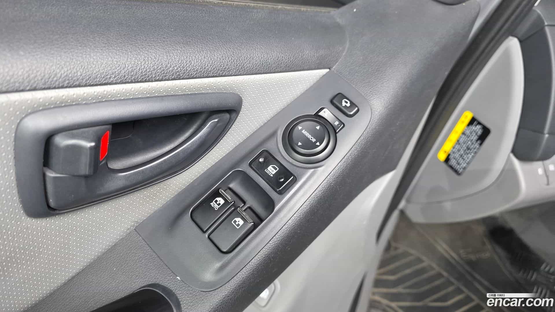 Starex Hyundai 2020.0-OPTION-022