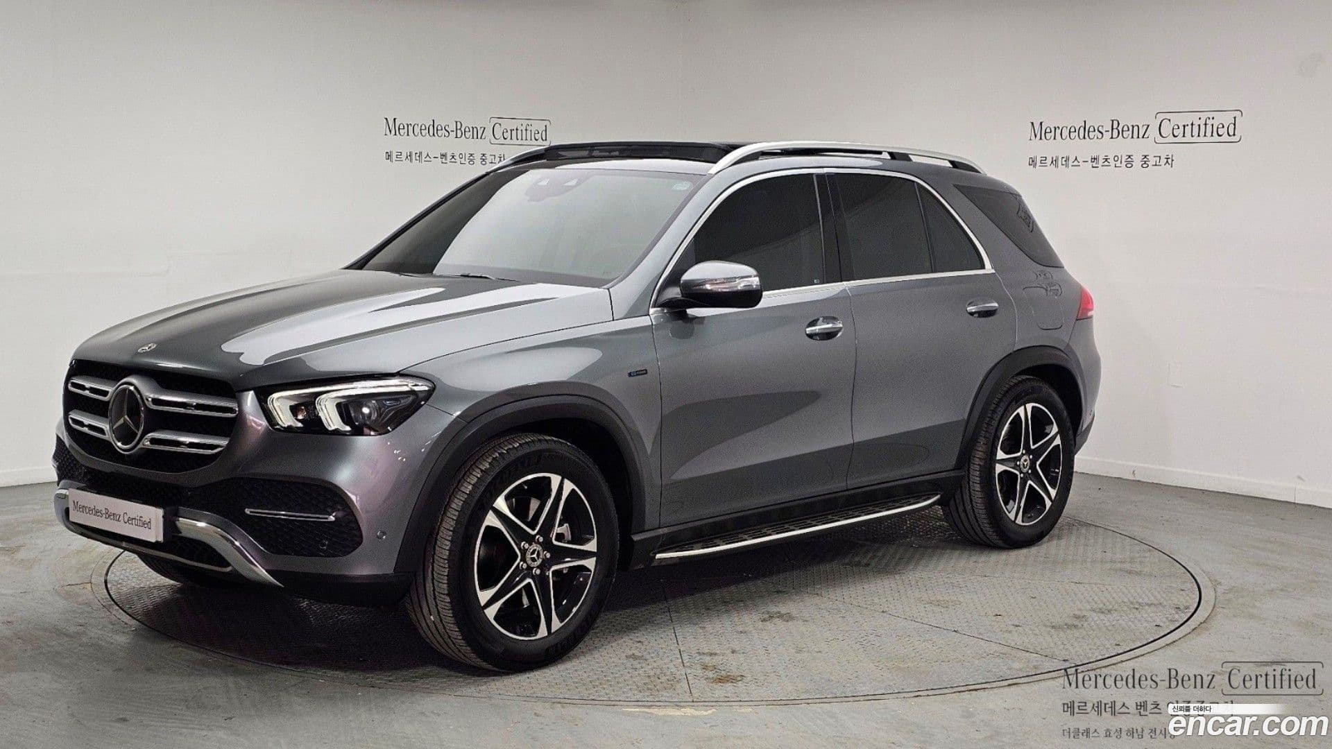 Main__Slider__Photo:GLE-Class Mercedes-Benz 2021.11-0