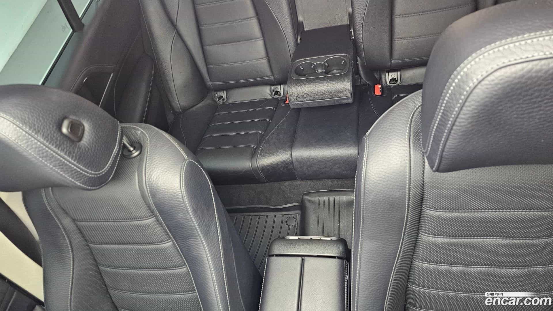 GLE-Class Mercedes-Benz 2021.11-OPTION-016