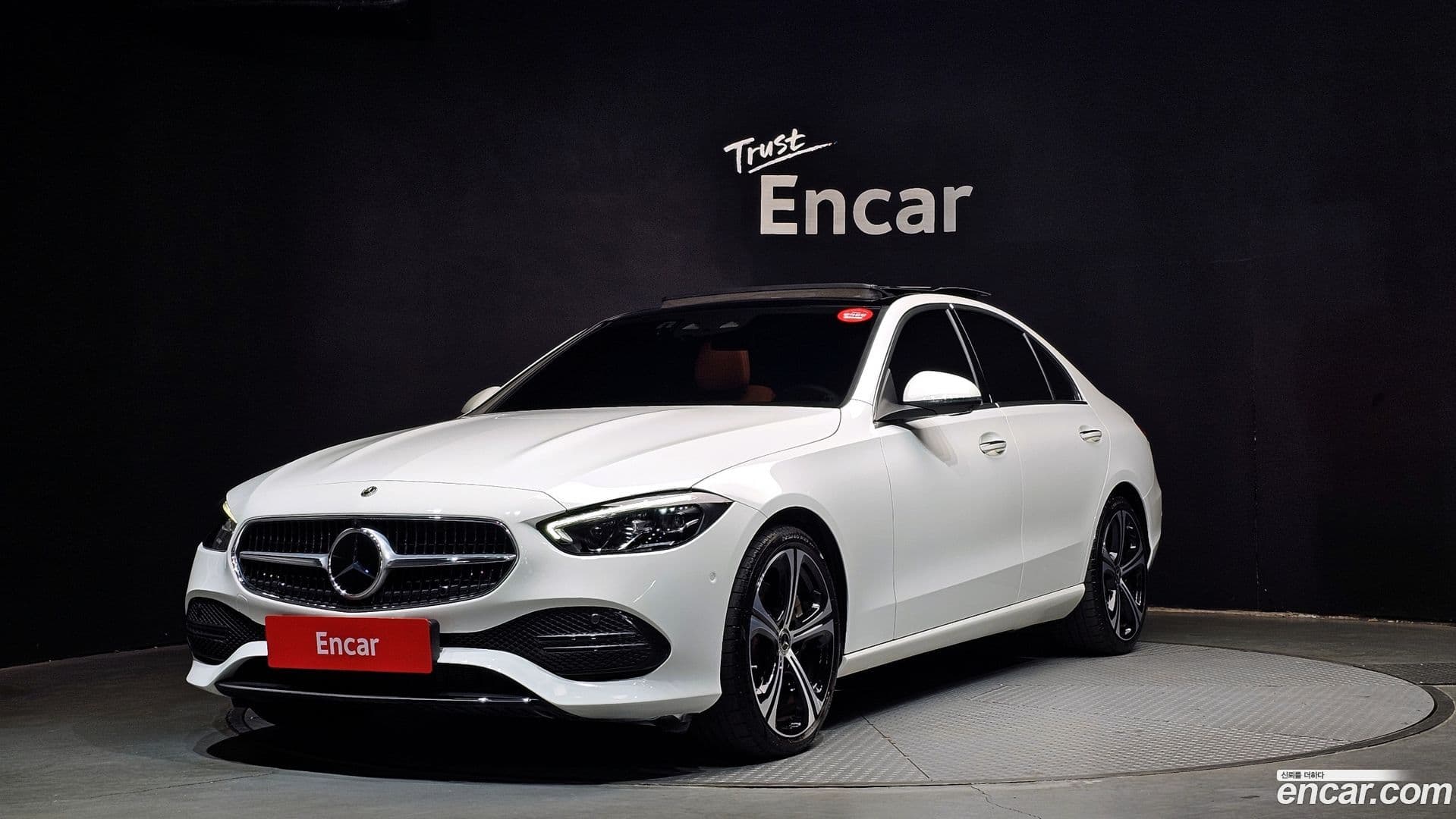 Main__Slider__Photo:C-Class Mercedes-Benz 2023.2-0
