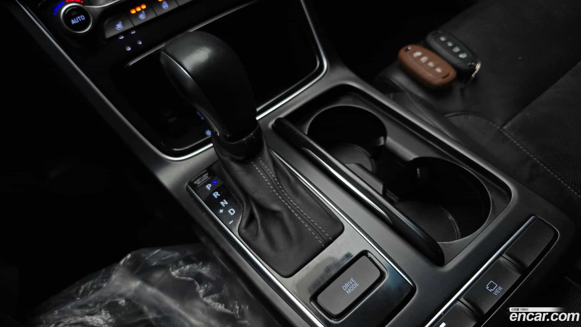 Grandeur Hyundai 2018.4-INNER-009