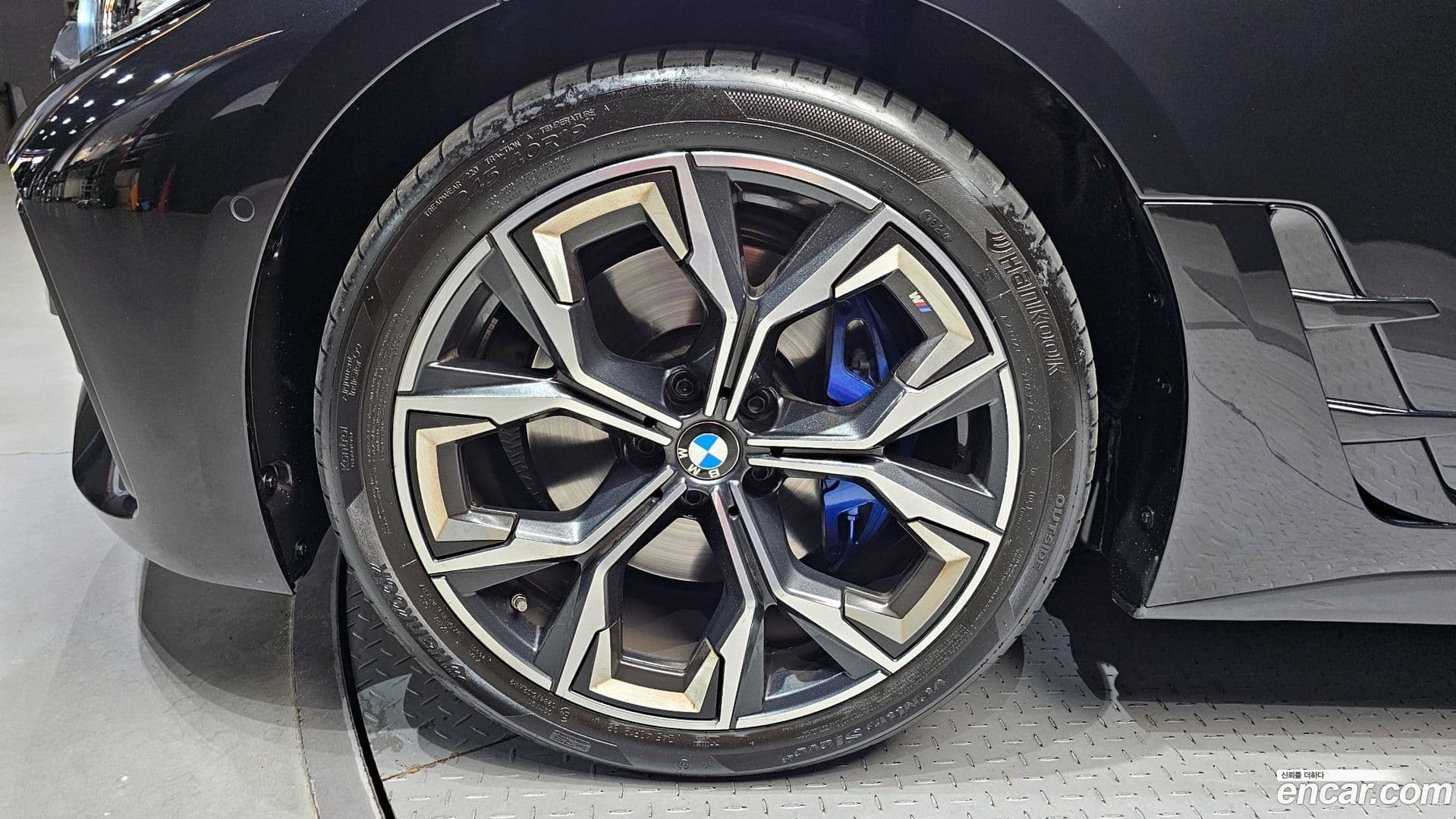 Main__Slider__Photo:4-Series BMW 2024.9-4