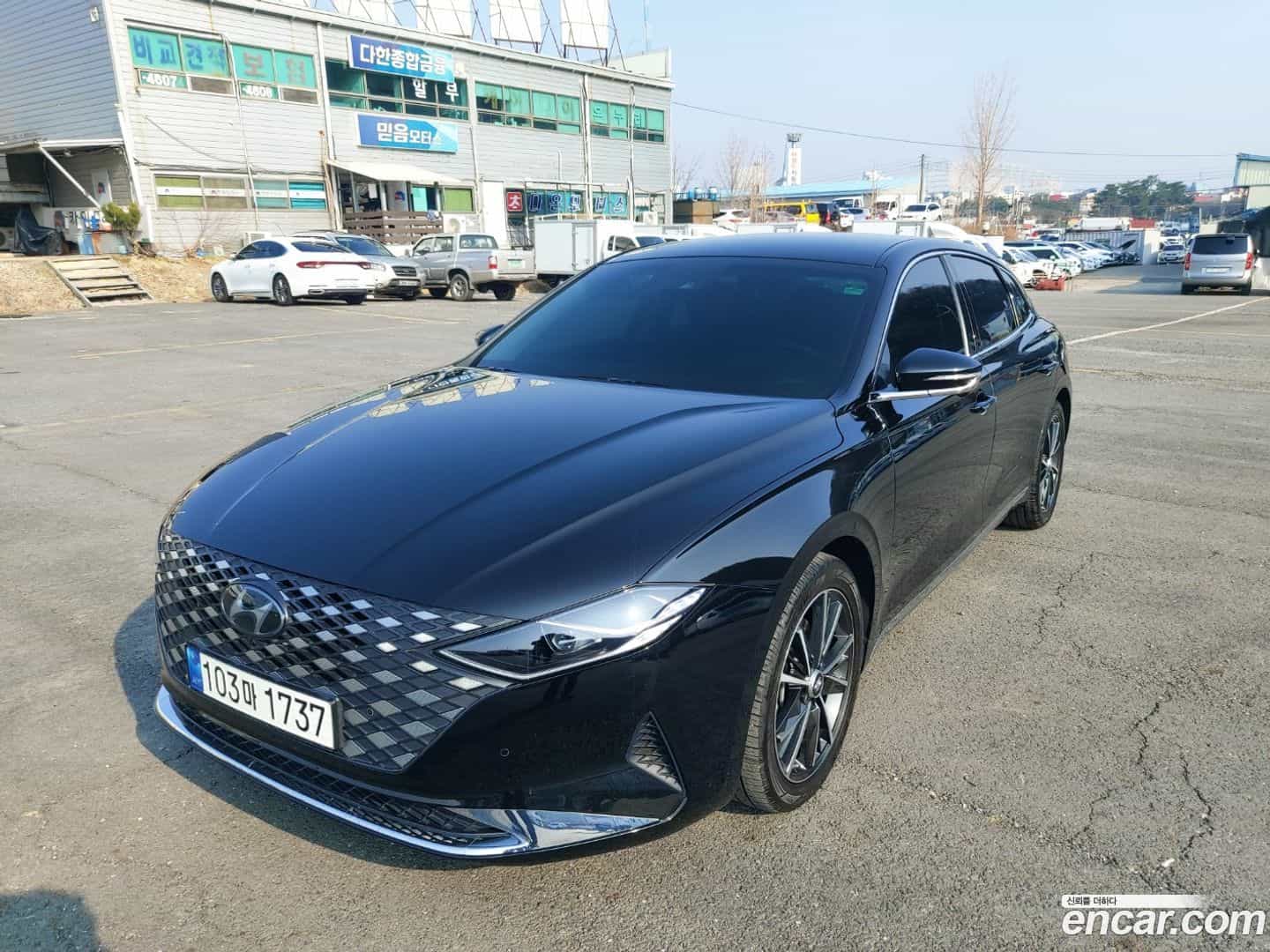 Grandeur Hyundai 2021.5-OUTER-001