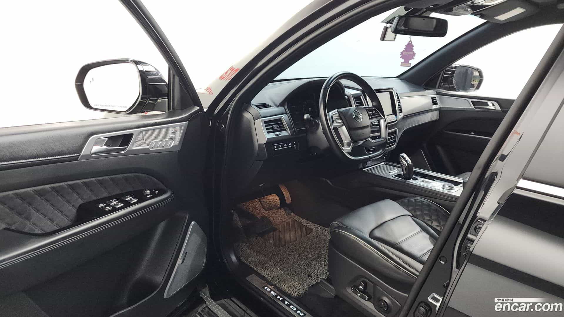 Rexton KG Mobility 2020.11-INNER-010
