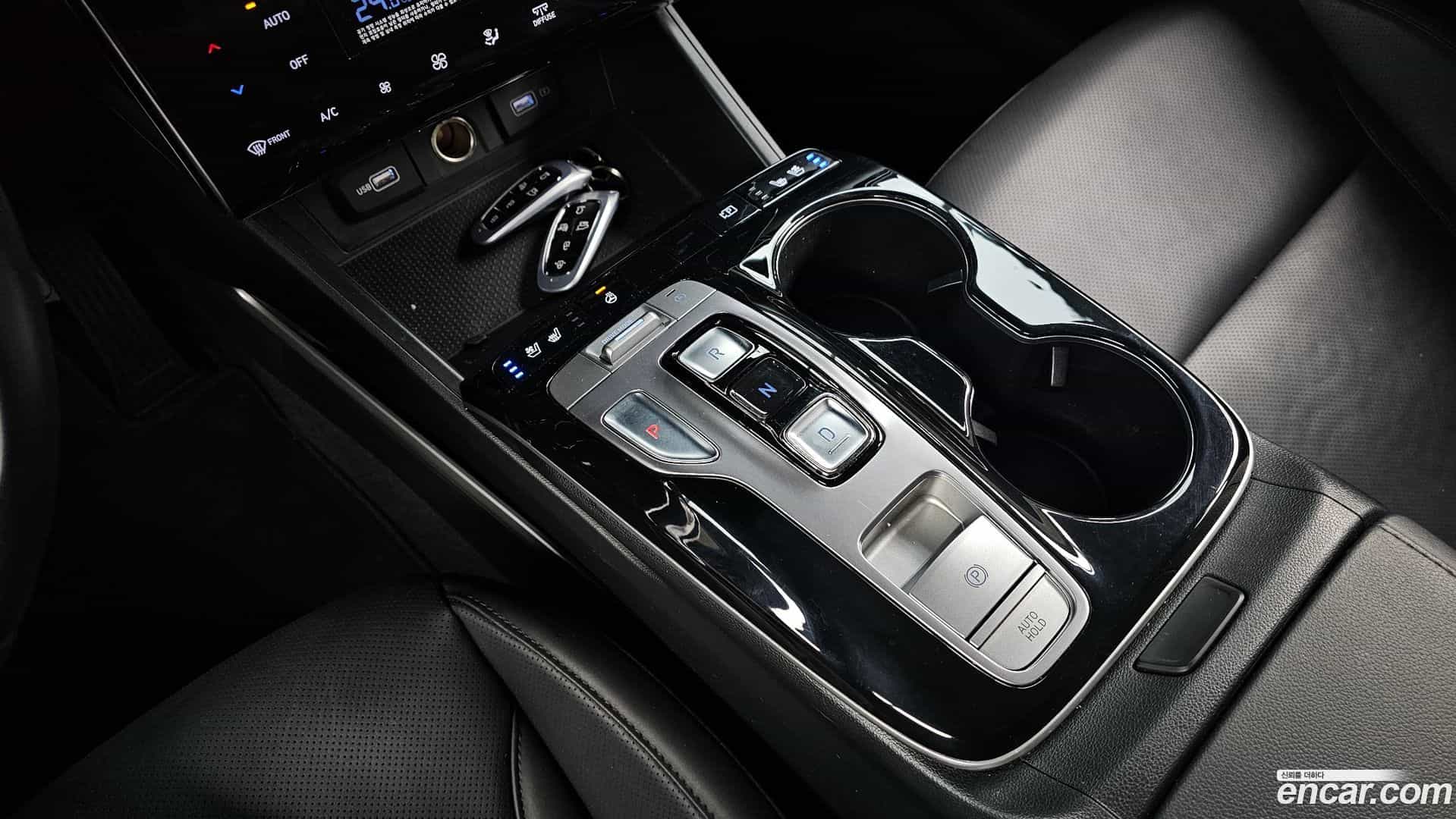 Tucson Hyundai 2021.1-INNER-009