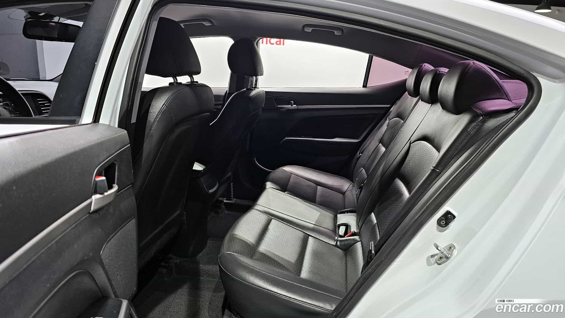 AVANTE Hyundai 2020.0-OPTION-016