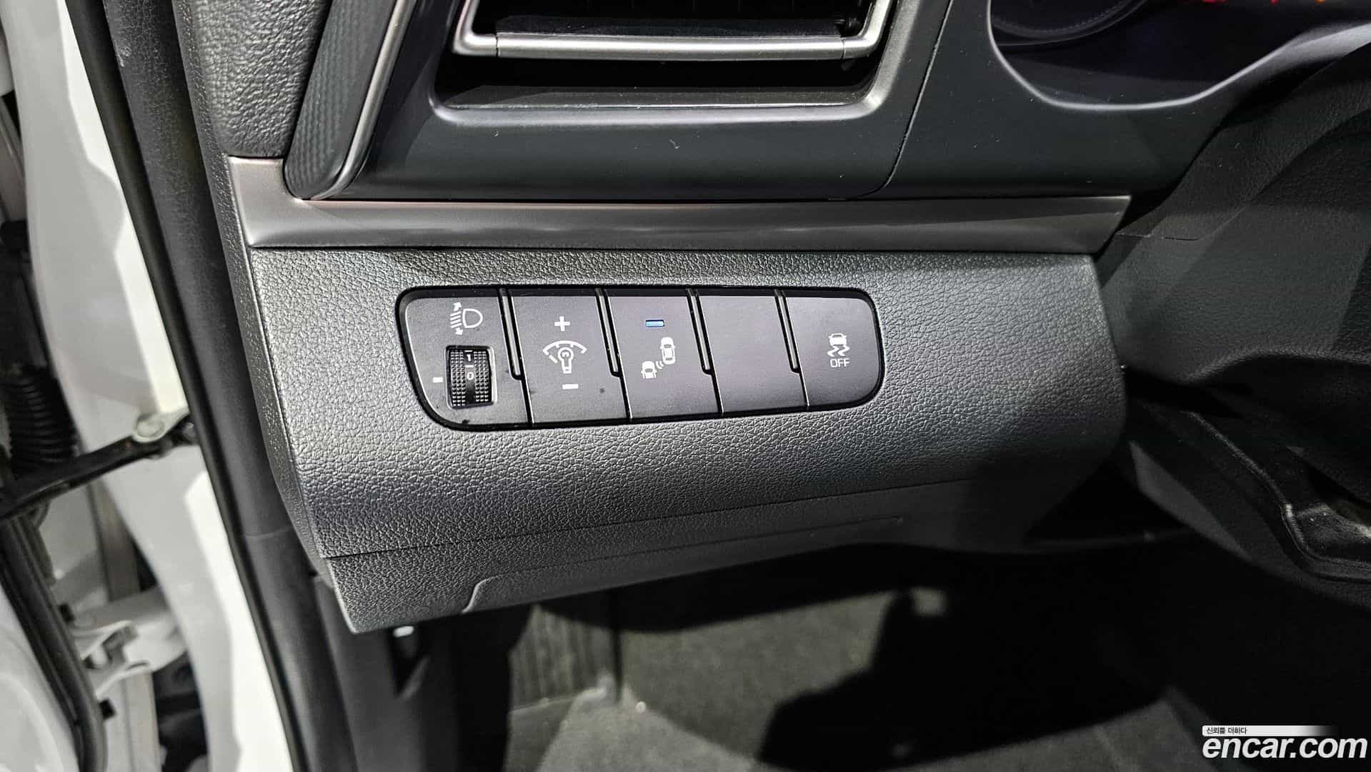 AVANTE Hyundai 2020.0-OPTION-018