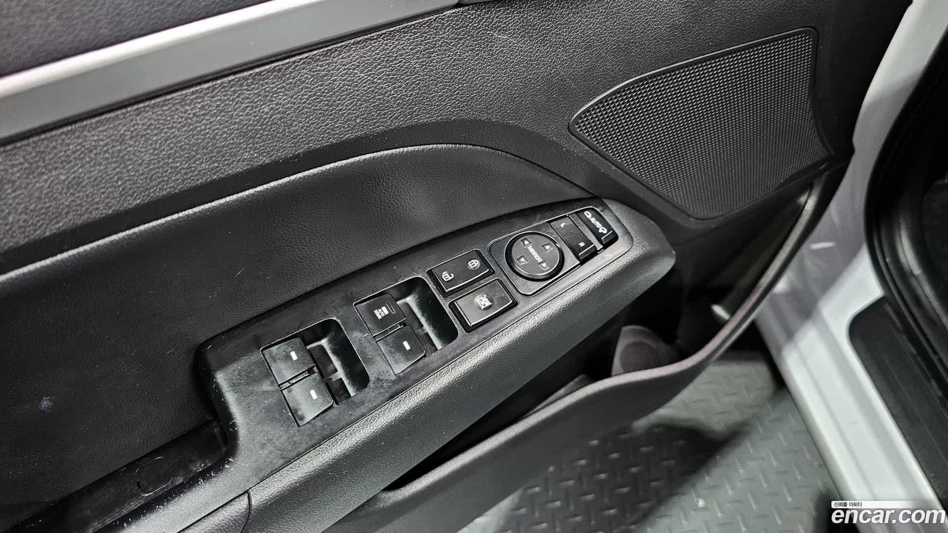 AVANTE Hyundai 2020.0-OPTION-021