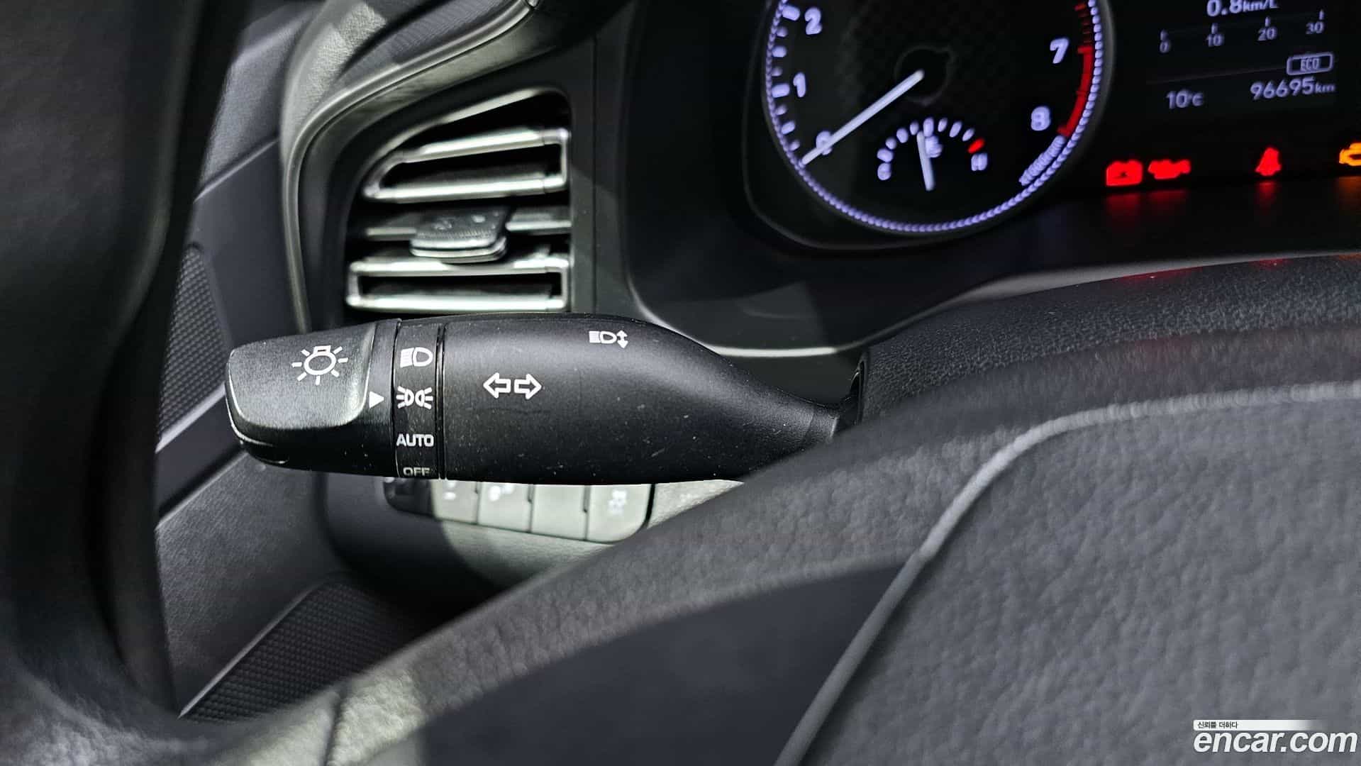 AVANTE Hyundai 2020.0-OPTION-024