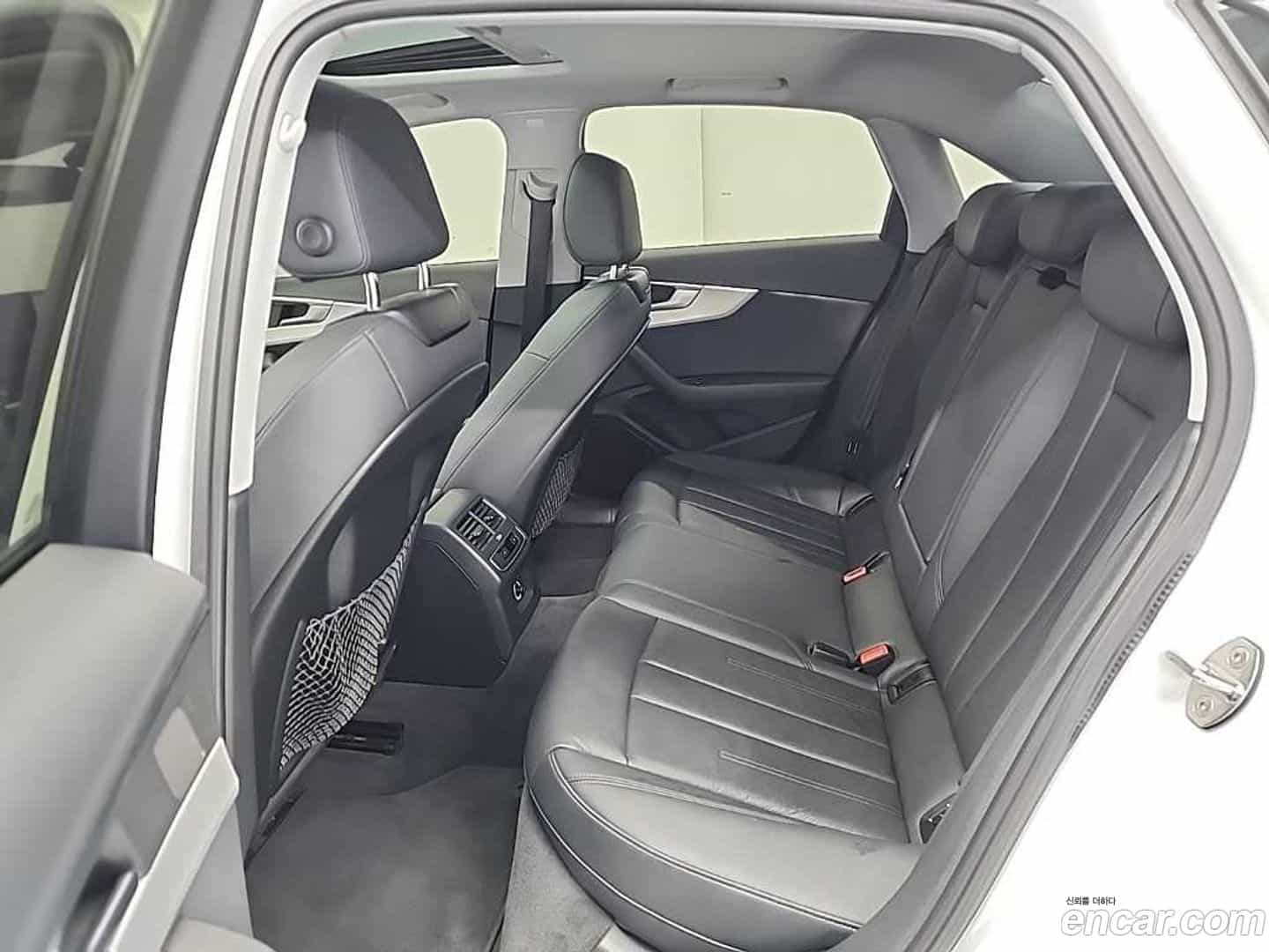 A4 Audi 2018.6-OPTION-016